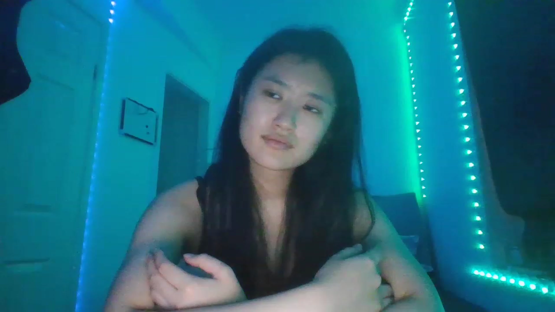Gallery image thumbnail from Nomi_20's myfreecams stream on, 12/19/2022, 04:15 image 10 of 20