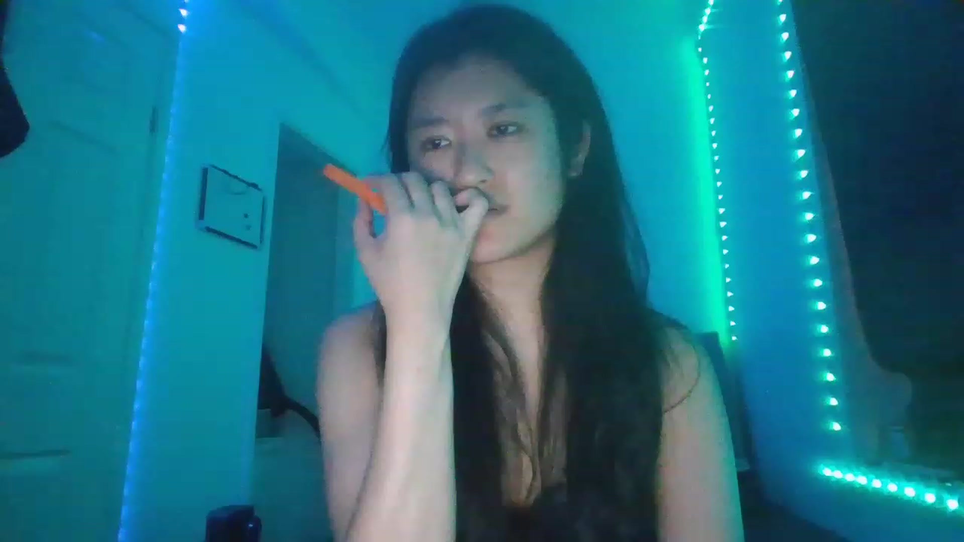 Gallery image thumbnail from Nomi_20's myfreecams stream on, 12/19/2022, 04:15 image 8 of 20