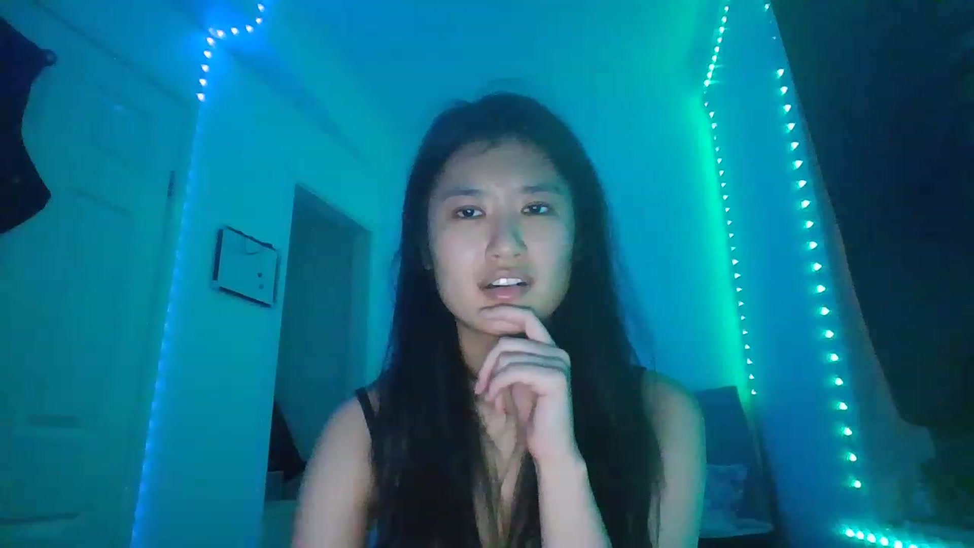 Gallery image thumbnail from Nomi_20's myfreecams stream on, 12/19/2022, 05:09 image 14 of 20