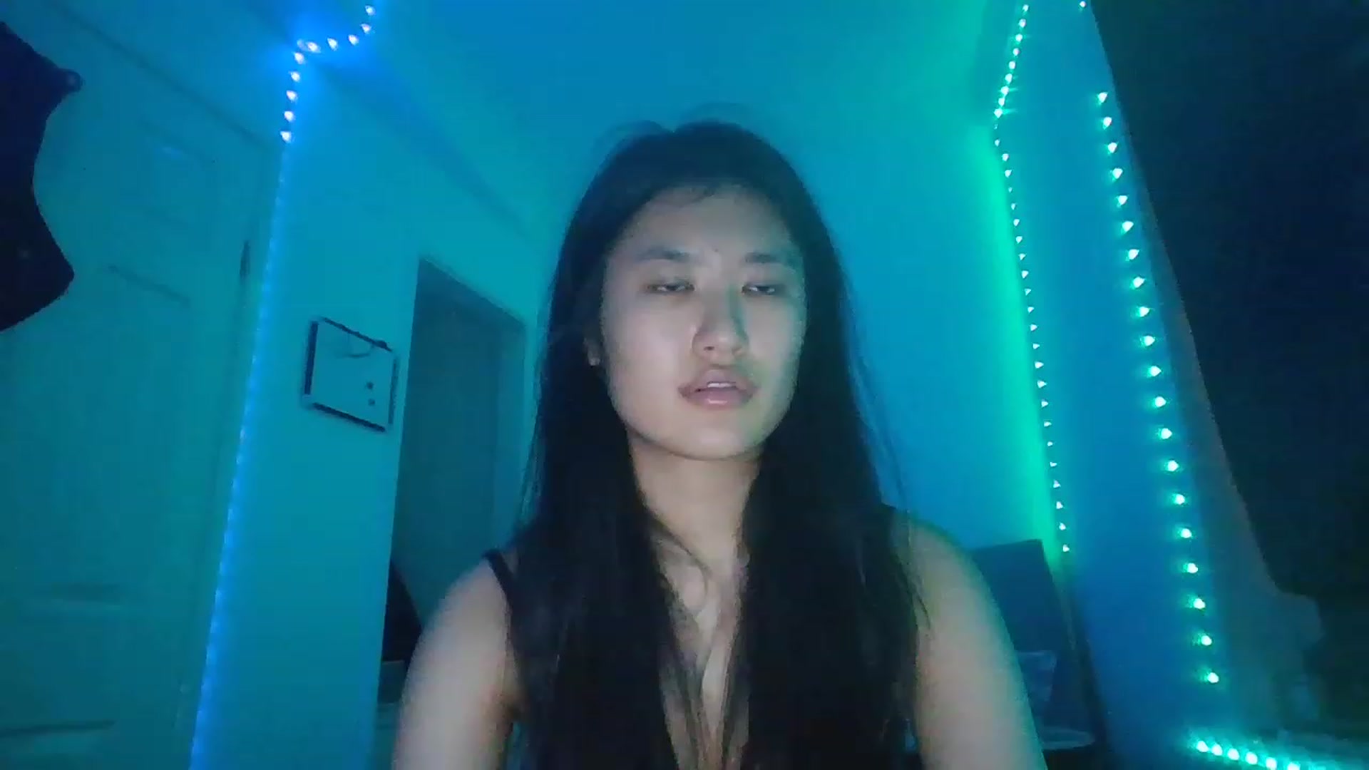 Gallery image thumbnail from Nomi_20's myfreecams stream on, 12/19/2022, 05:09 image 16 of 20