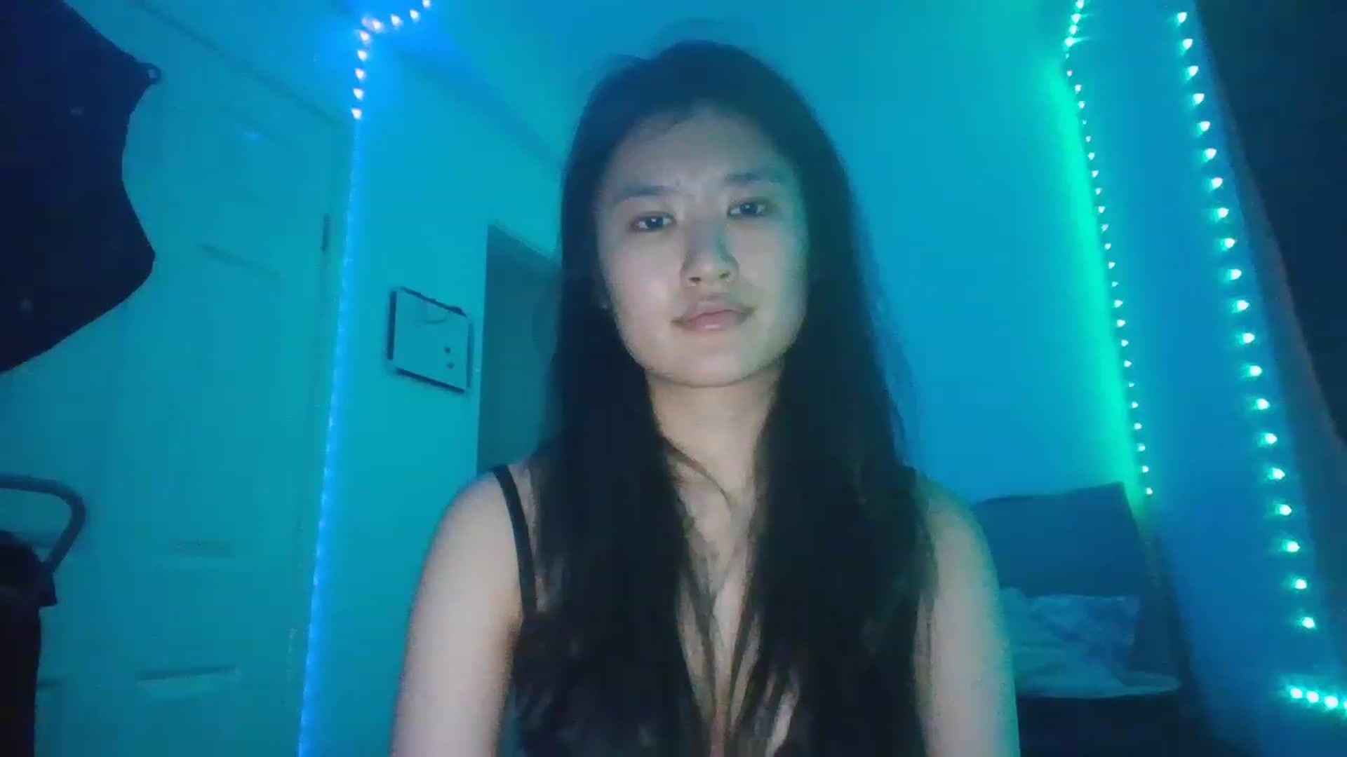 Gallery image thumbnail from Nomi_20's myfreecams stream on, 12/19/2022, 05:09 image 17 of 20