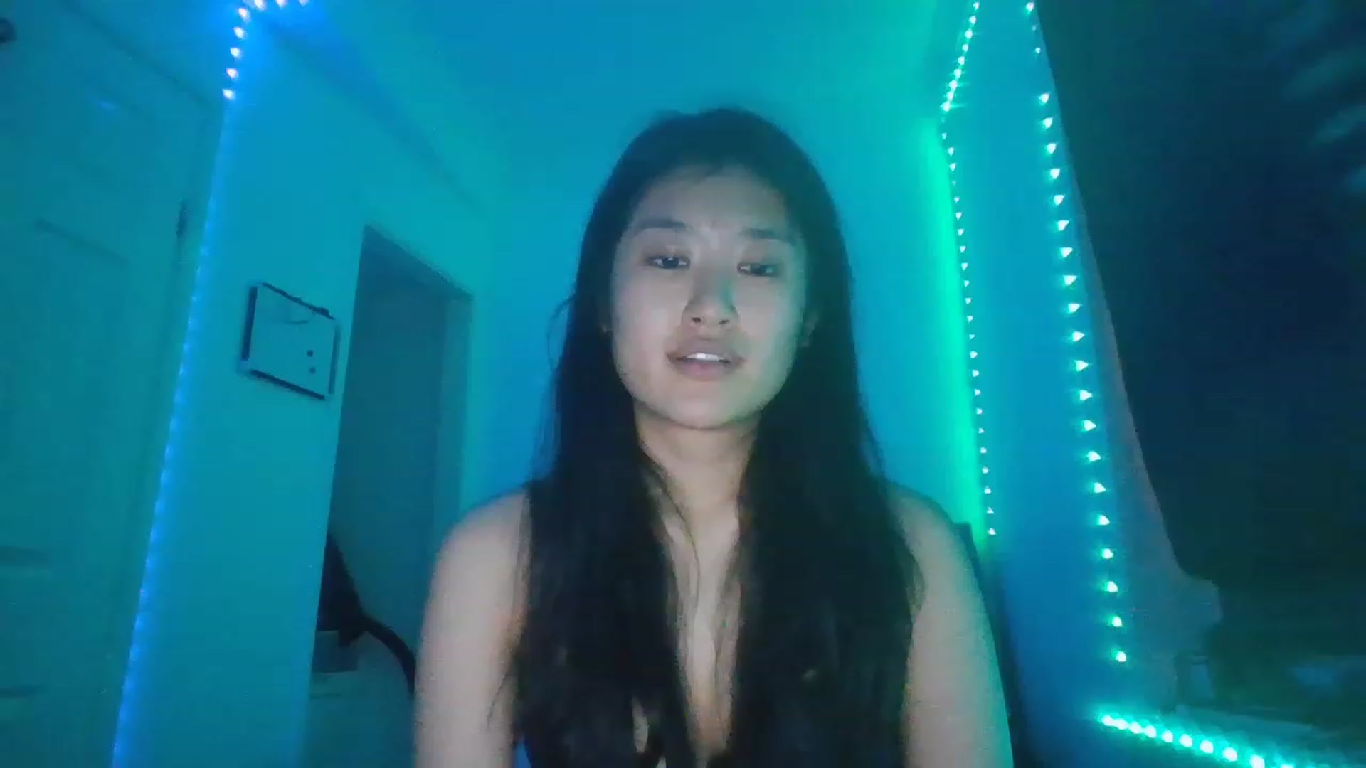 Gallery image thumbnail from Nomi_20's myfreecams stream on, 12/19/2022, 07:03 image 5 of 20