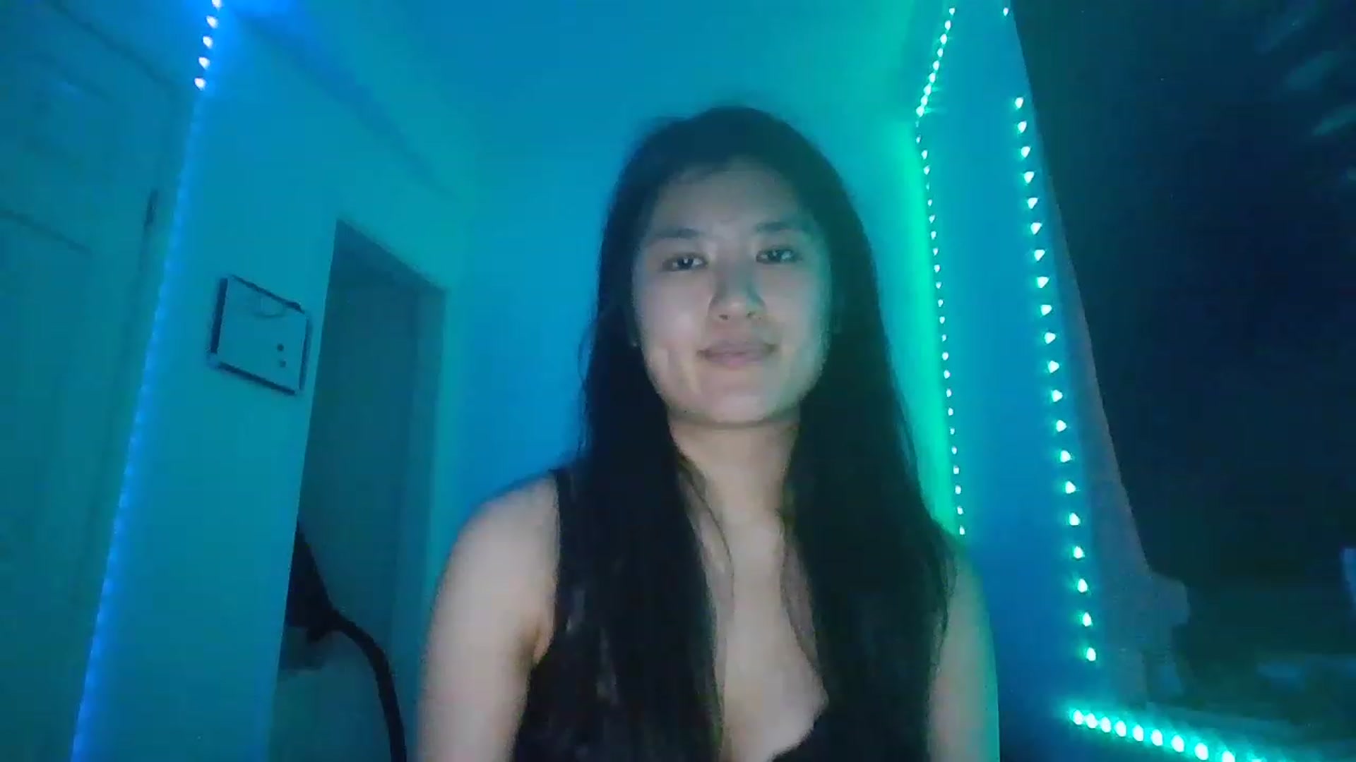 Gallery image thumbnail from Nomi_20's myfreecams stream on, 12/19/2022, 07:03 image 8 of 20