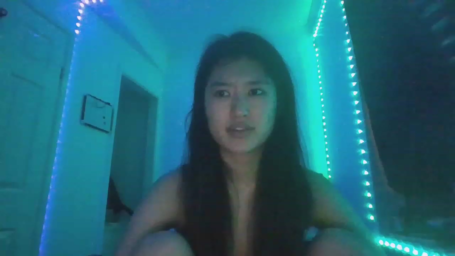 Gallery image thumbnail from Nomi_20's myfreecams stream on, 12/19/2022, 07:03 image 7 of 20