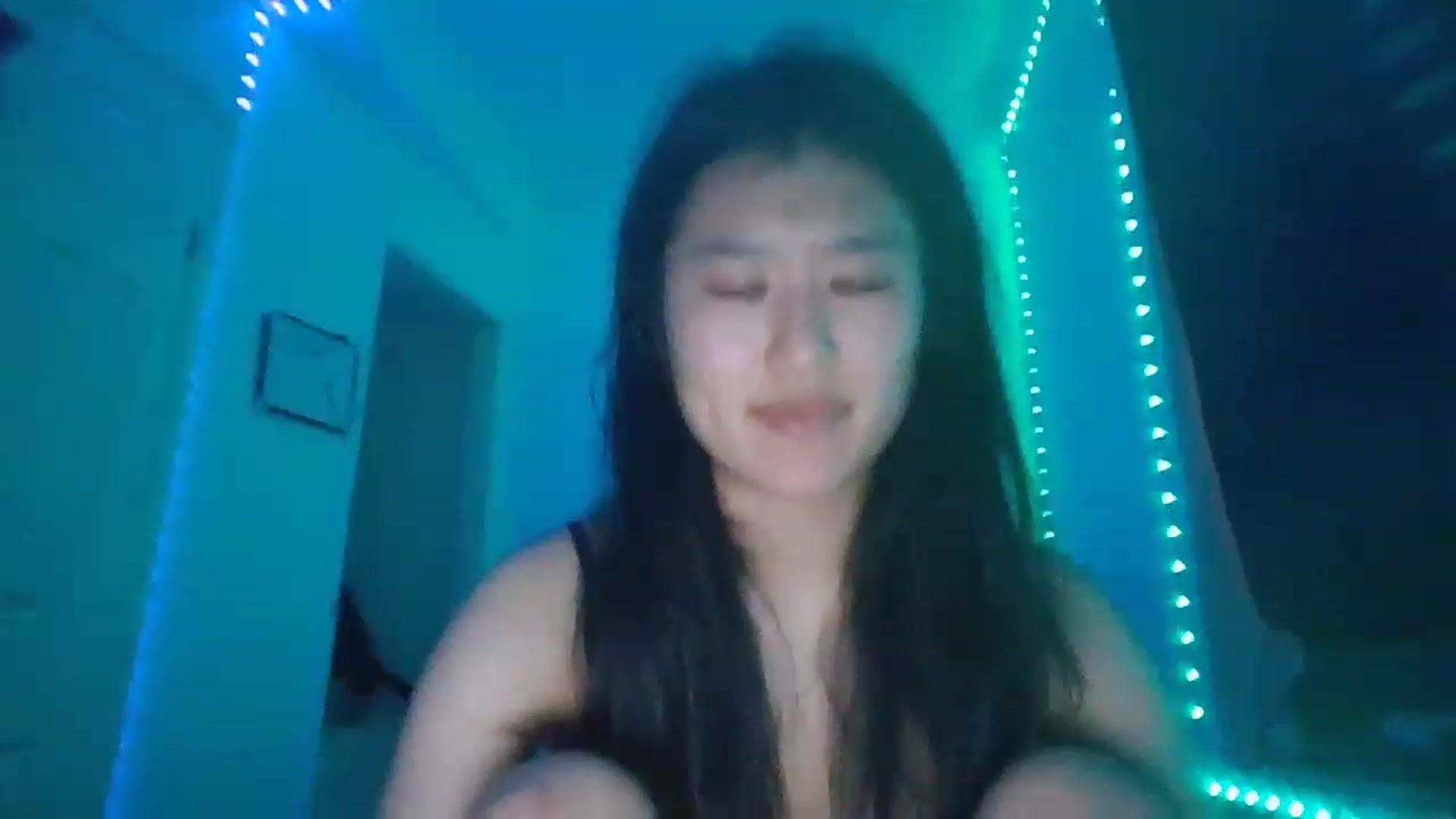 Gallery image thumbnail from Nomi_20's myfreecams stream on, 12/19/2022, 07:03 image 15 of 20
