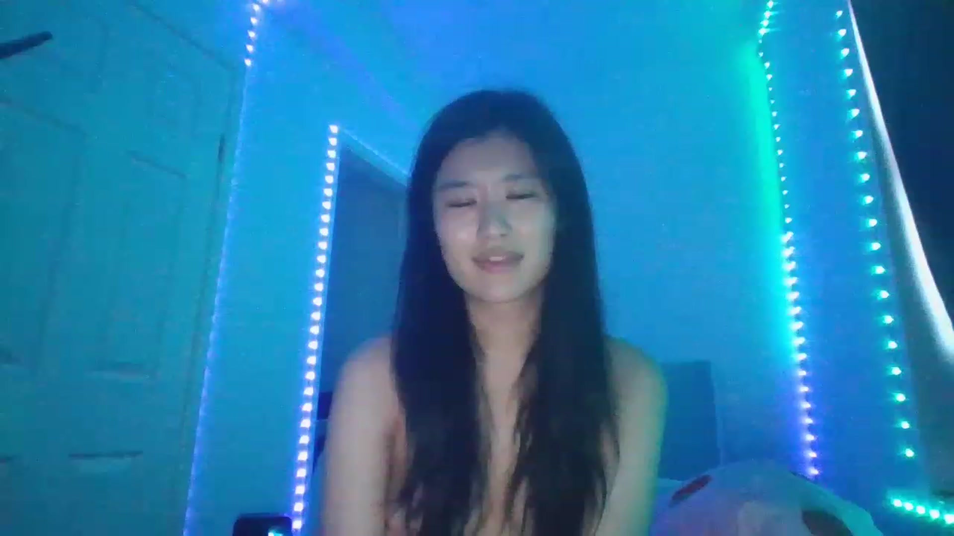 Gallery image thumbnail from Nomi_20's myfreecams stream on, 12/21/2022, 10:07 image 6 of 20