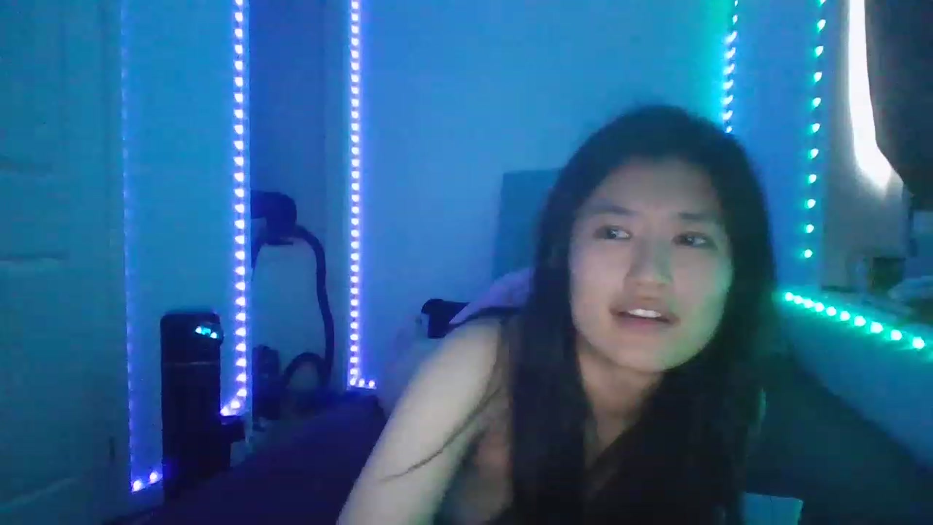 Gallery image thumbnail from Nomi_20's myfreecams stream on, 12/21/2022, 10:07 image 16 of 20