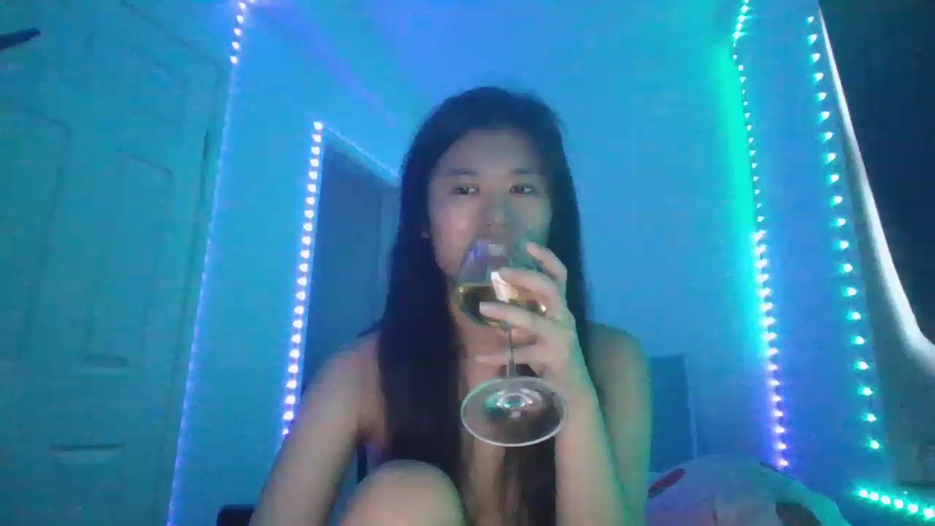 Gallery image thumbnail from Nomi_20's myfreecams stream on, 12/21/2022, 10:07 image 5 of 20