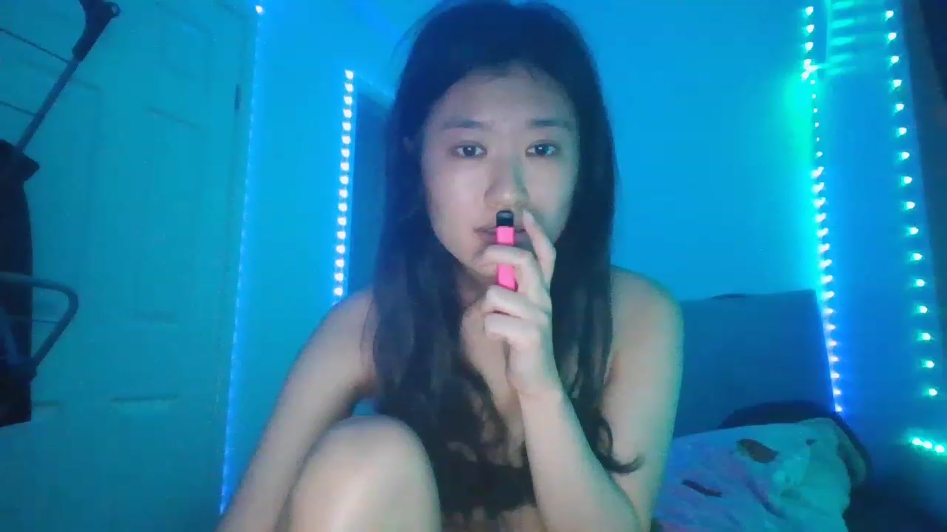 Gallery image thumbnail from Nomi_20's myfreecams stream on, 12/23/2022, 03:15 image 6 of 20