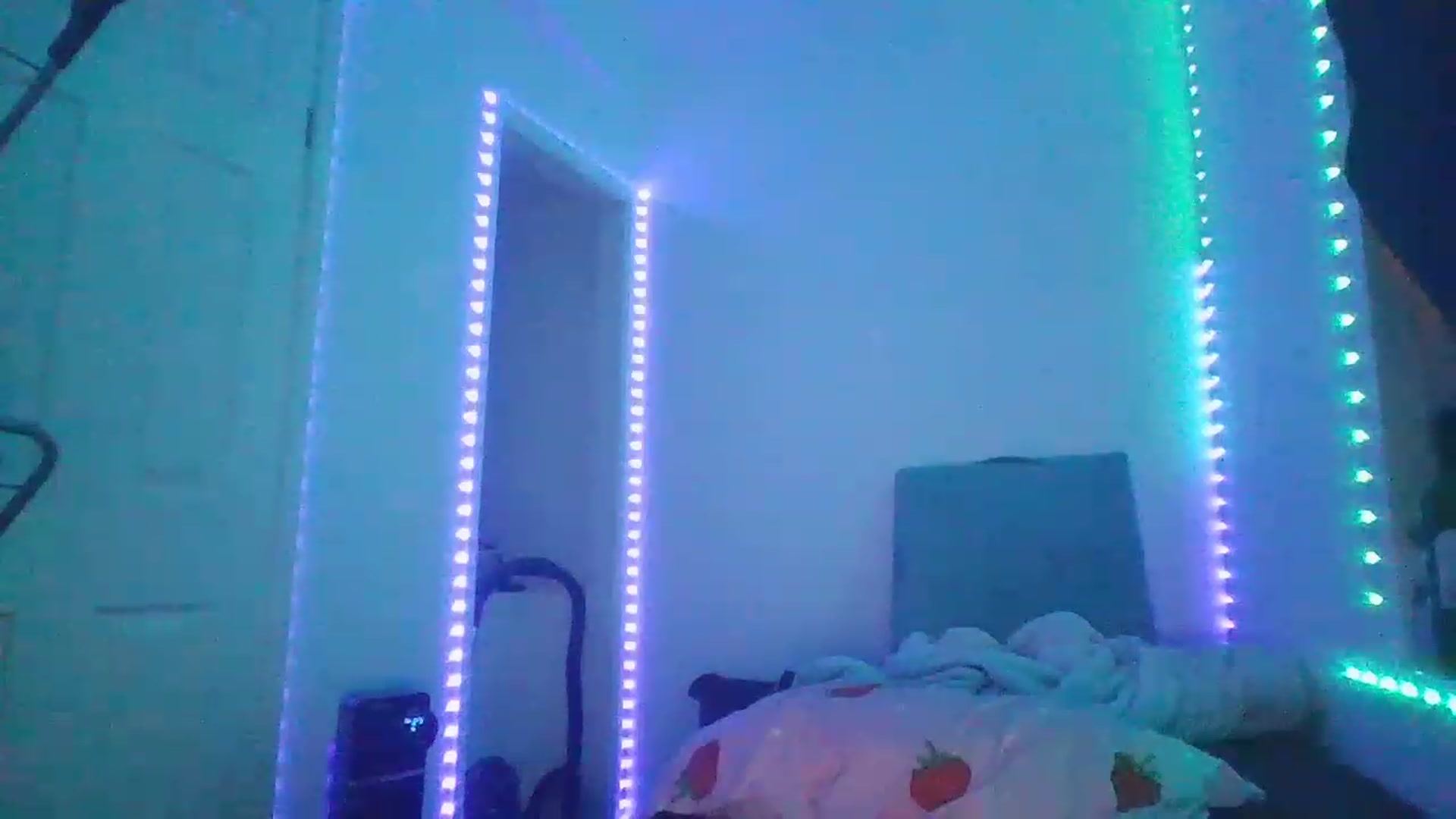 Gallery image thumbnail from Nomi_20's myfreecams stream on, 12/23/2022, 03:15 image 20 of 20