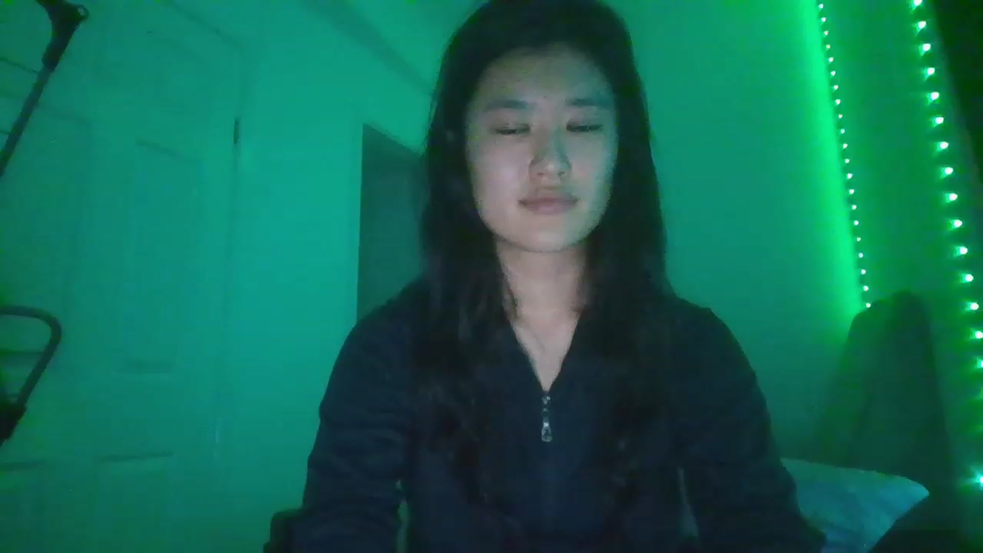 Gallery image thumbnail from Nomi_20's myfreecams stream on, 12/25/2022, 05:11 image 5 of 20