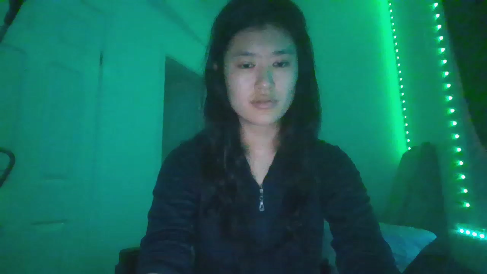 Gallery image thumbnail from Nomi_20's myfreecams stream on, 12/25/2022, 05:11 image 2 of 20