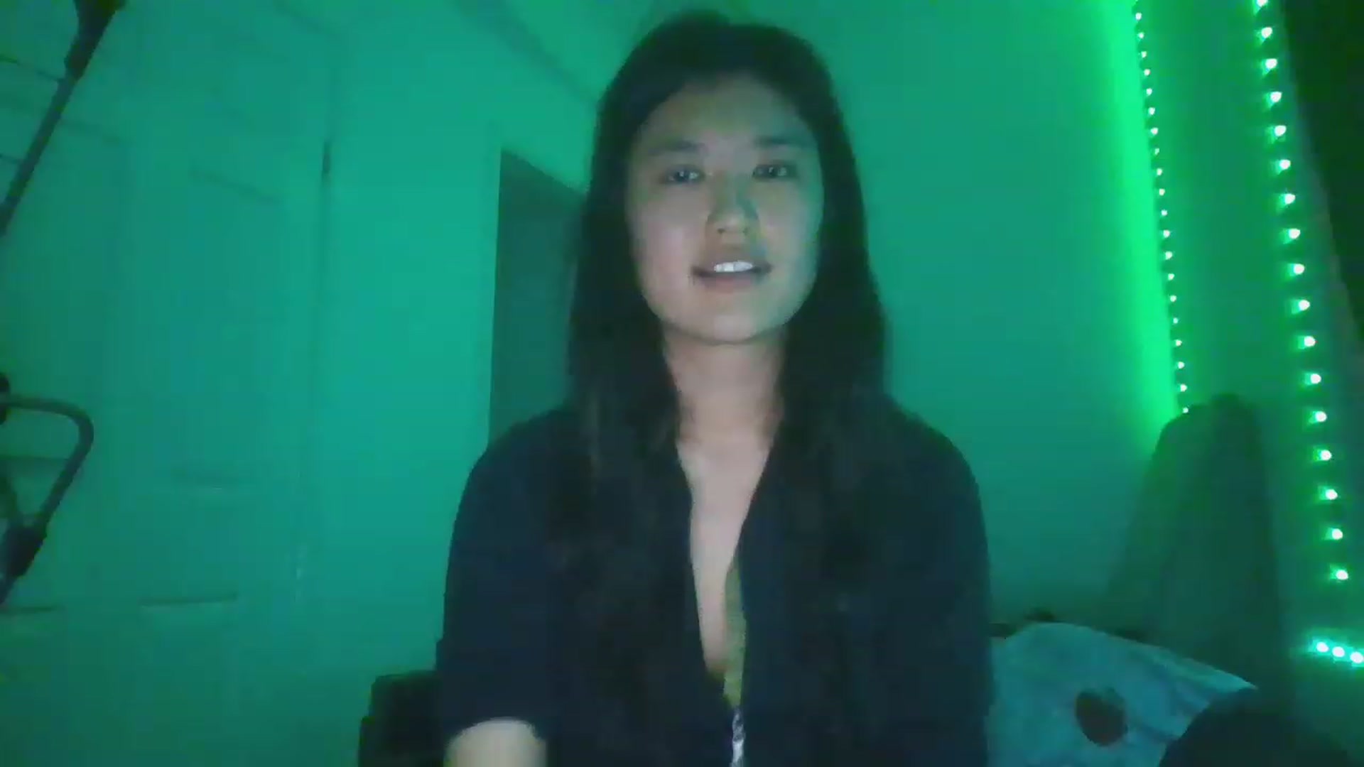 Gallery image thumbnail from Nomi_20's myfreecams stream on, 12/25/2022, 05:11 image 16 of 20