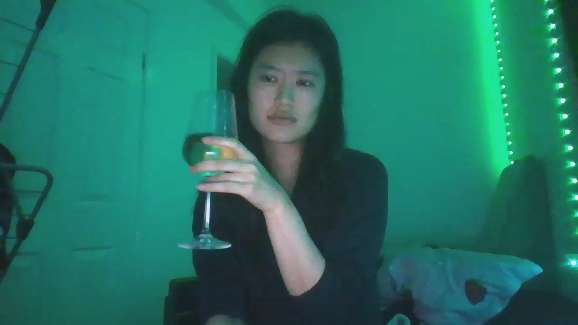 Gallery image thumbnail from Nomi_20's myfreecams stream on, 12/25/2022, 05:11 image 9 of 20