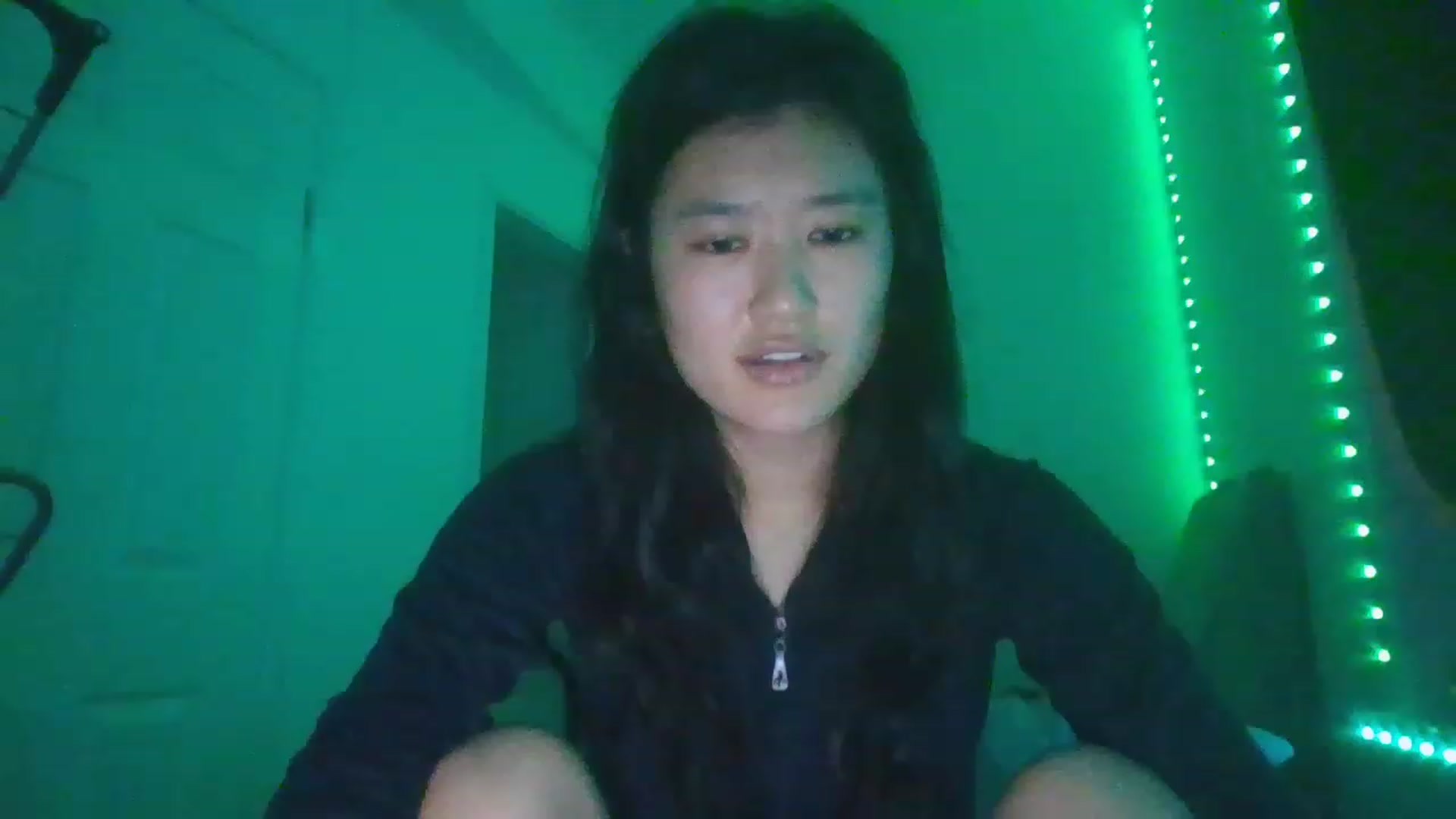Gallery image thumbnail from Nomi_20's myfreecams stream on, 12/25/2022, 05:11 image 3 of 20