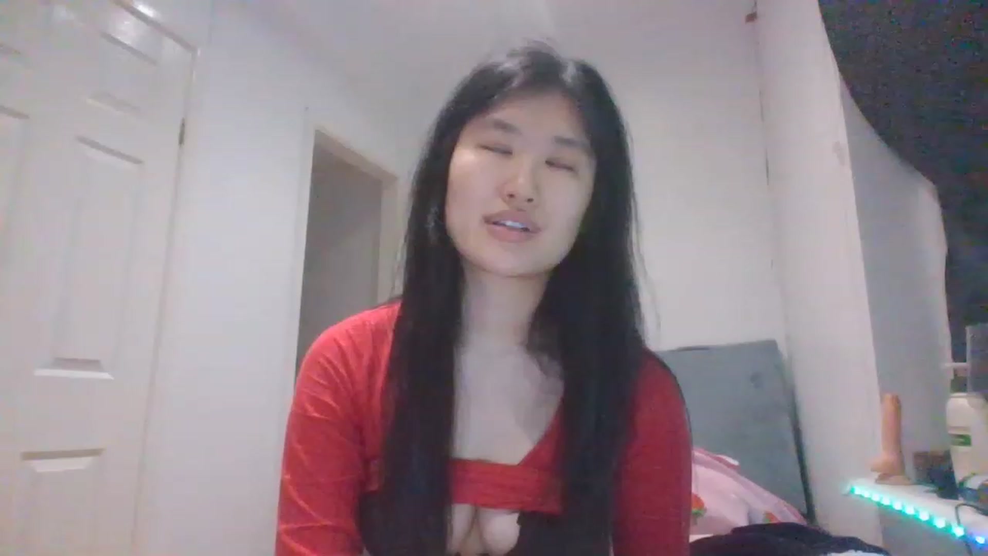Gallery image thumbnail from Nomi_20's myfreecams stream on, 03/04/2023, 05:02 image 12 of 20