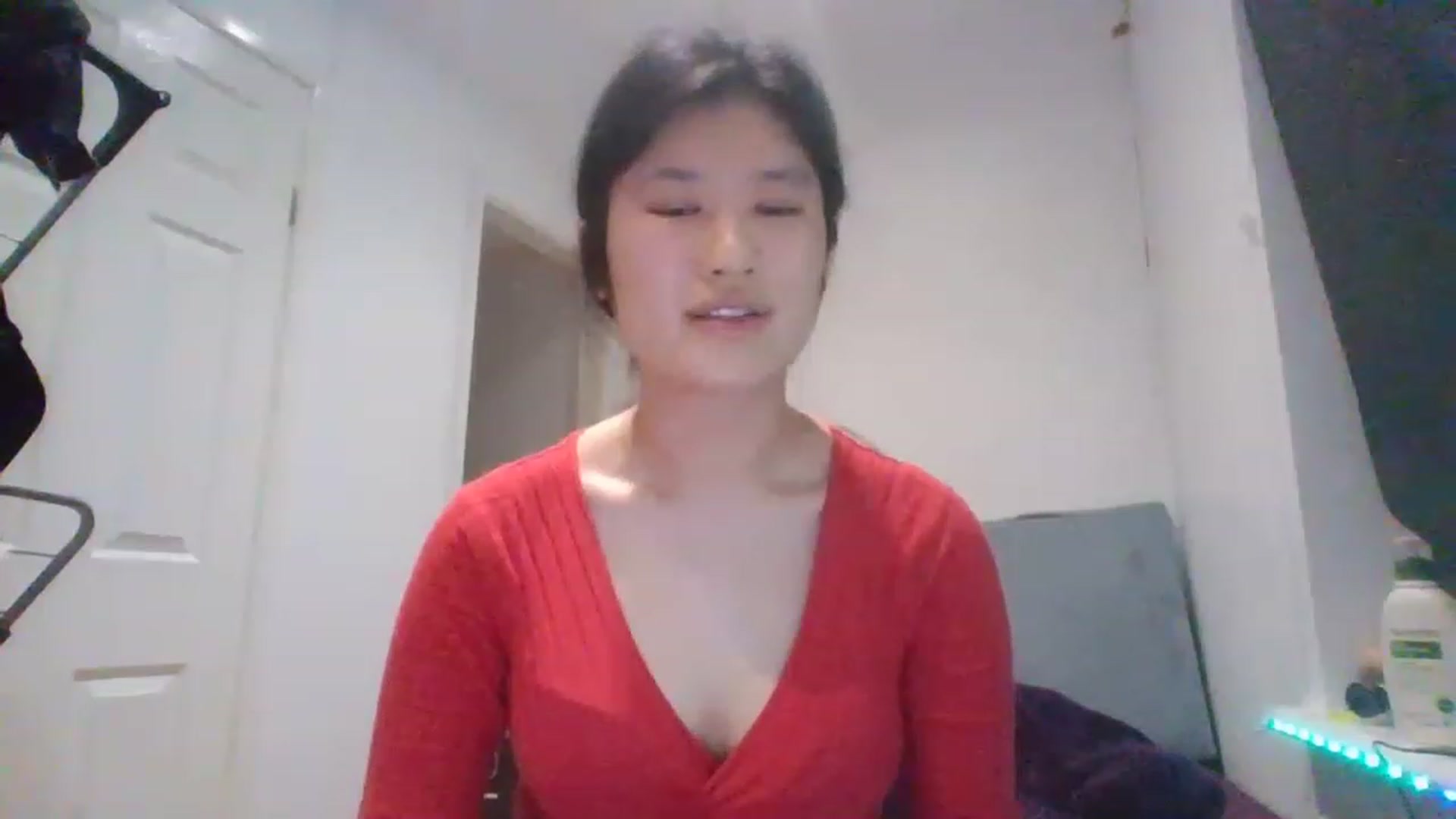 Gallery image thumbnail from Nomi_20's myfreecams stream on, 03/04/2023, 21:03 image 19 of 20