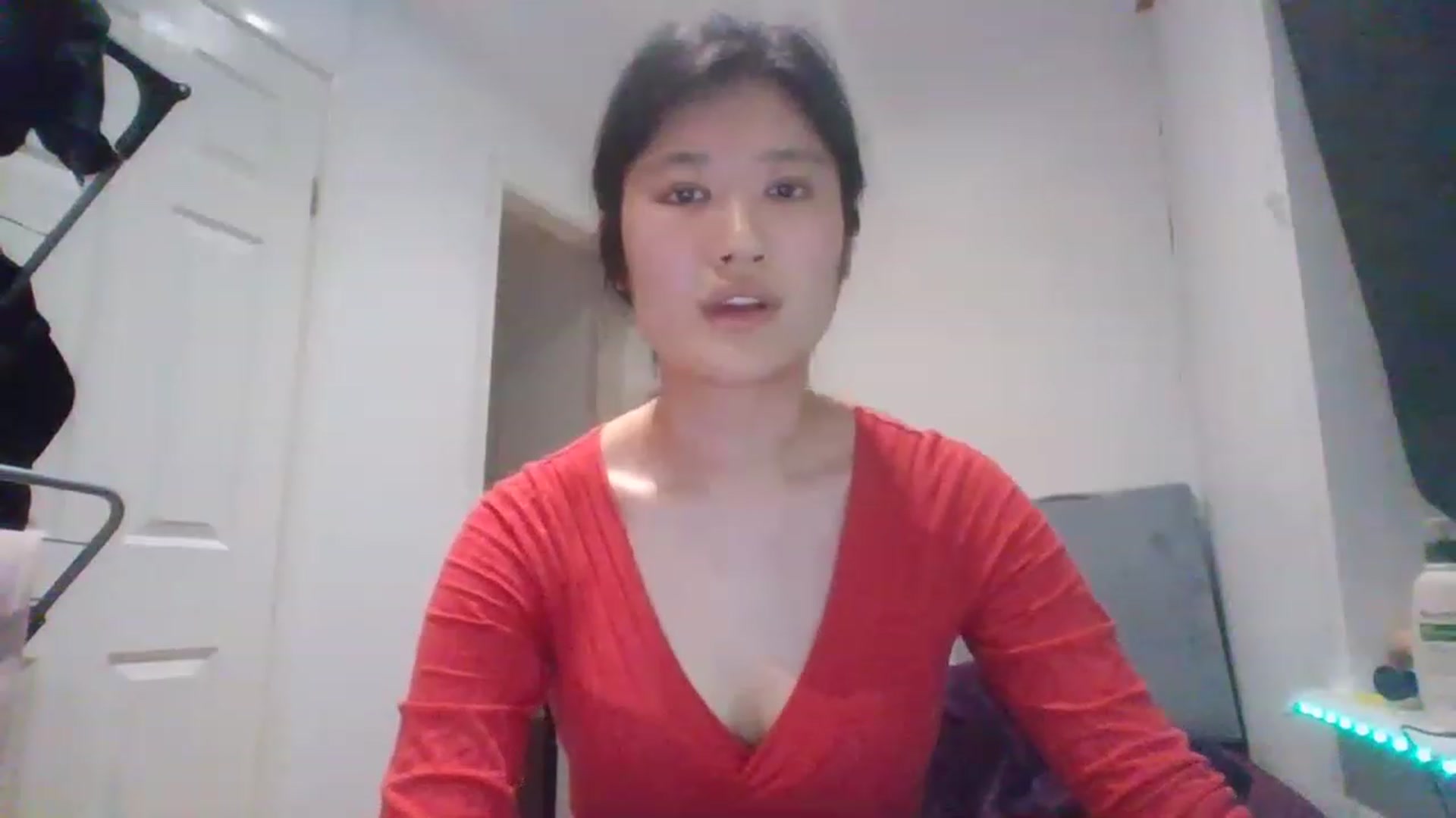 Gallery image thumbnail from Nomi_20's myfreecams stream on, 03/04/2023, 21:03 image 18 of 20