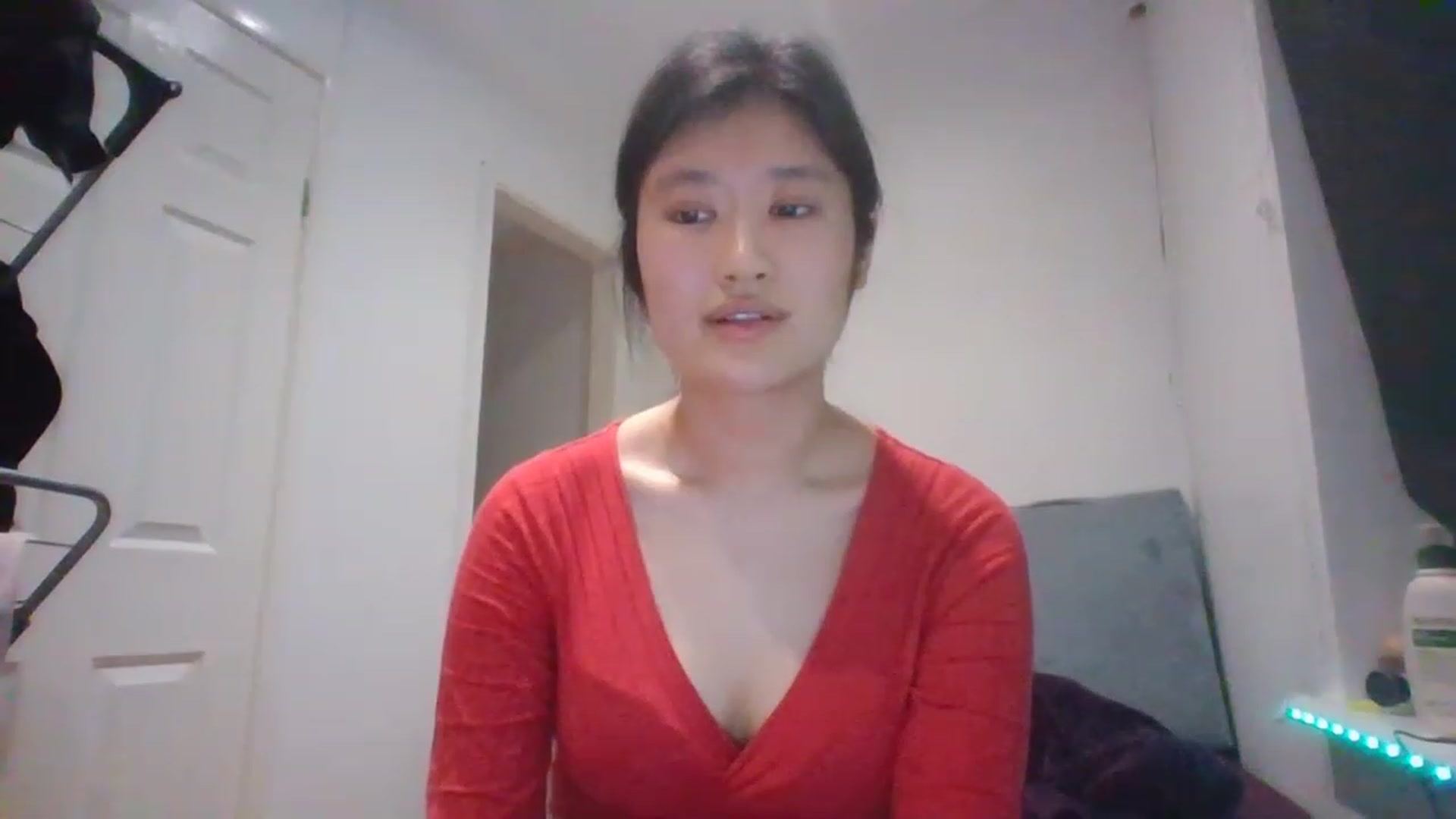Gallery image thumbnail from Nomi_20's myfreecams stream on, 03/04/2023, 21:03 image 16 of 20