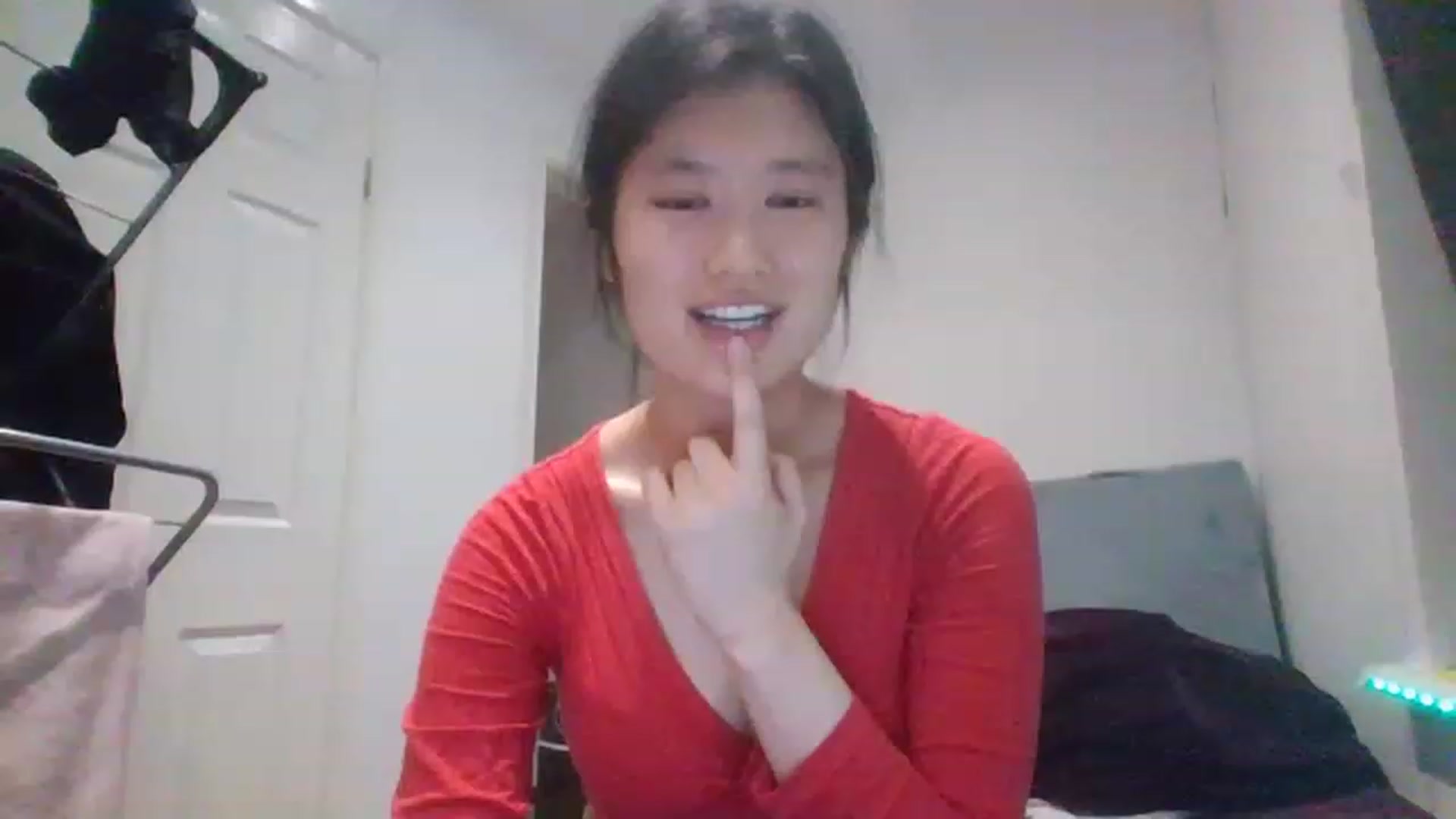 Gallery image thumbnail from Nomi_20's myfreecams stream on, 03/04/2023, 23:46 image 18 of 20