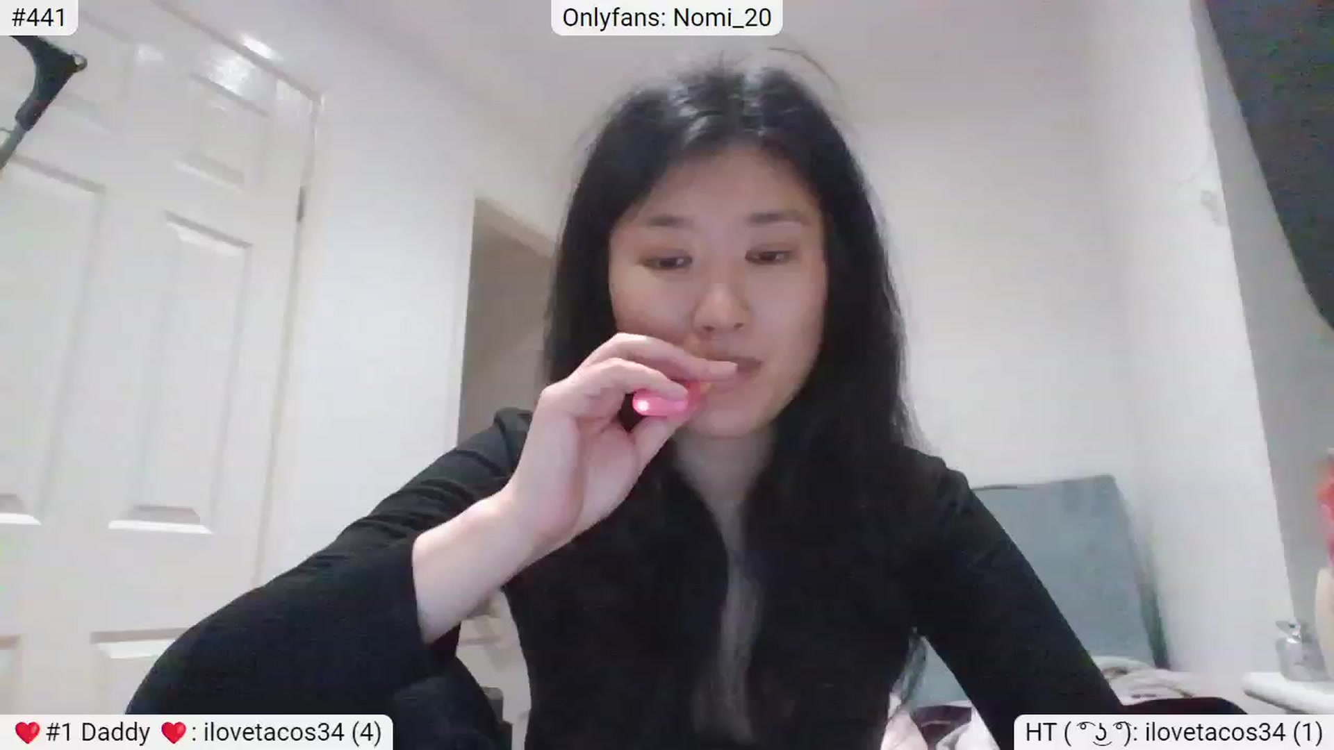 Gallery image thumbnail from Nomi_20's myfreecams stream on, 03/10/2023, 05:30 image 12 of 20