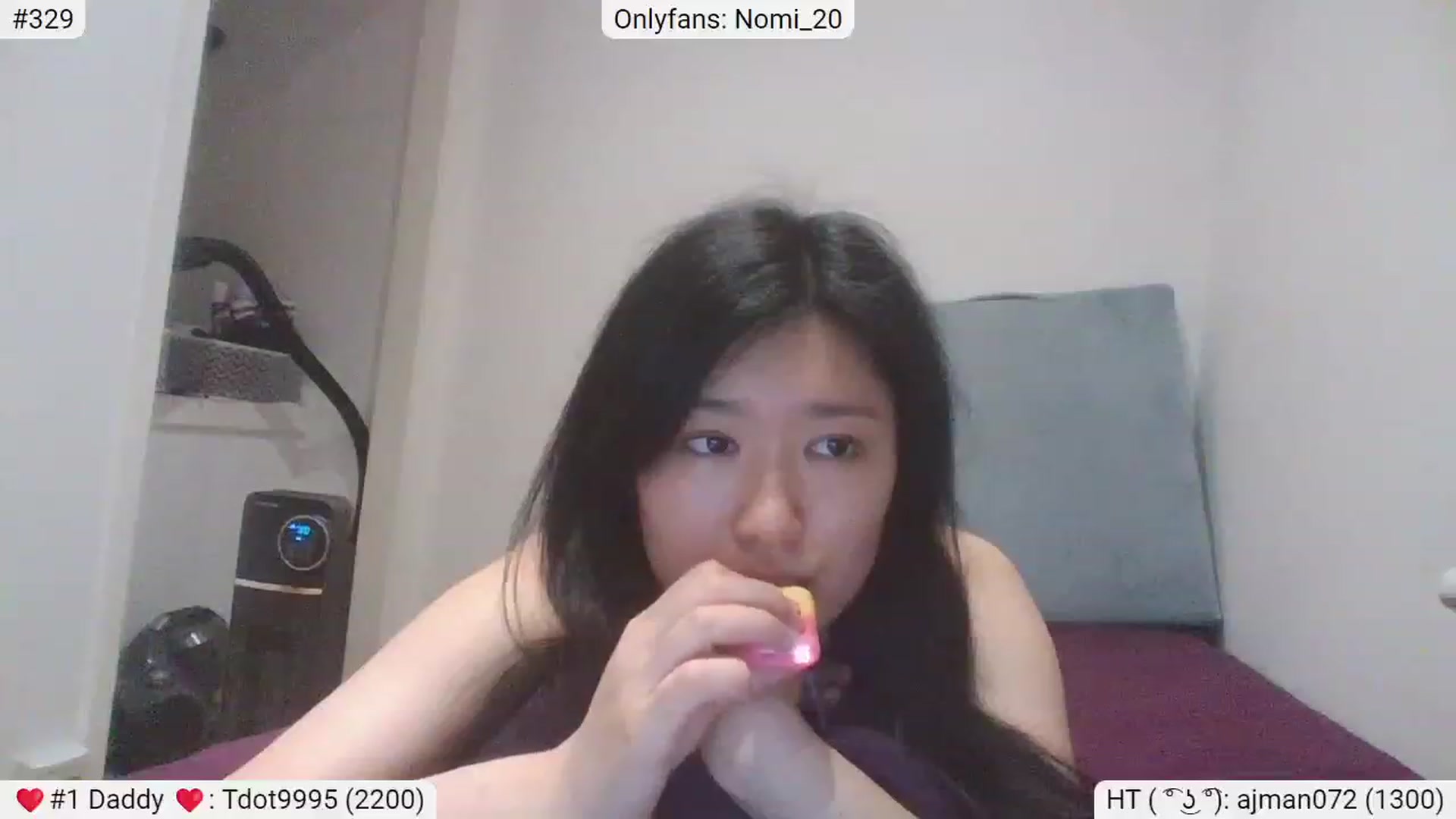 Gallery image thumbnail from Nomi_20's myfreecams stream on, 03/12/2023, 05:30 image 19 of 20