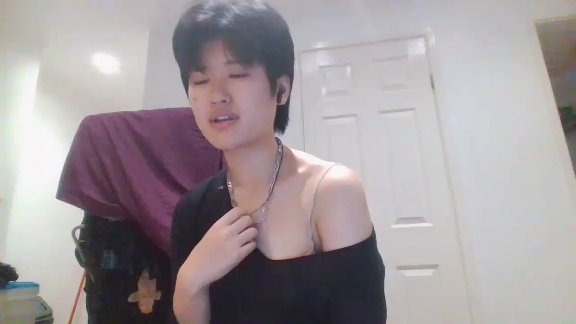 Gallery image thumbnail from Nomi_20's myfreecams stream on, 07/17/2023, 15:36 image 18 of 20