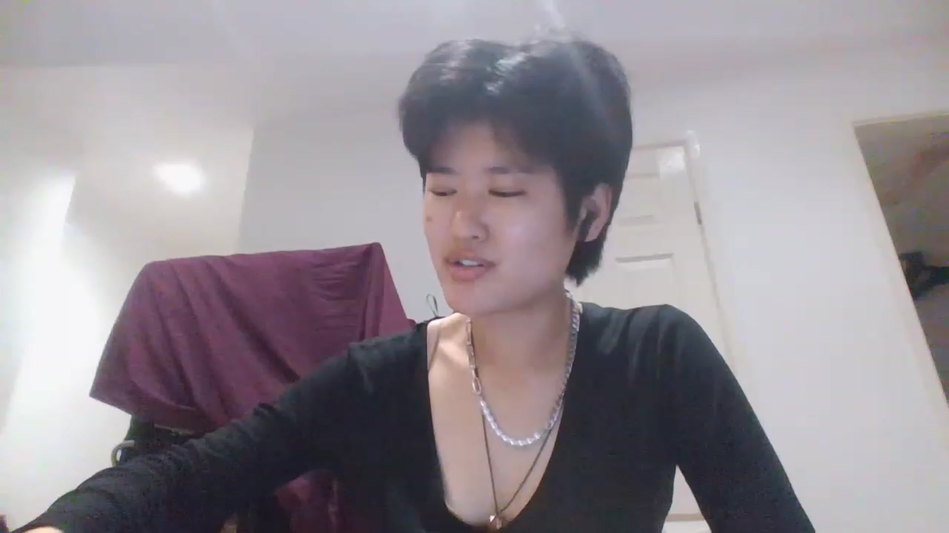 Gallery image thumbnail from Nomi_20's myfreecams stream on, 07/17/2023, 15:36 image 4 of 20