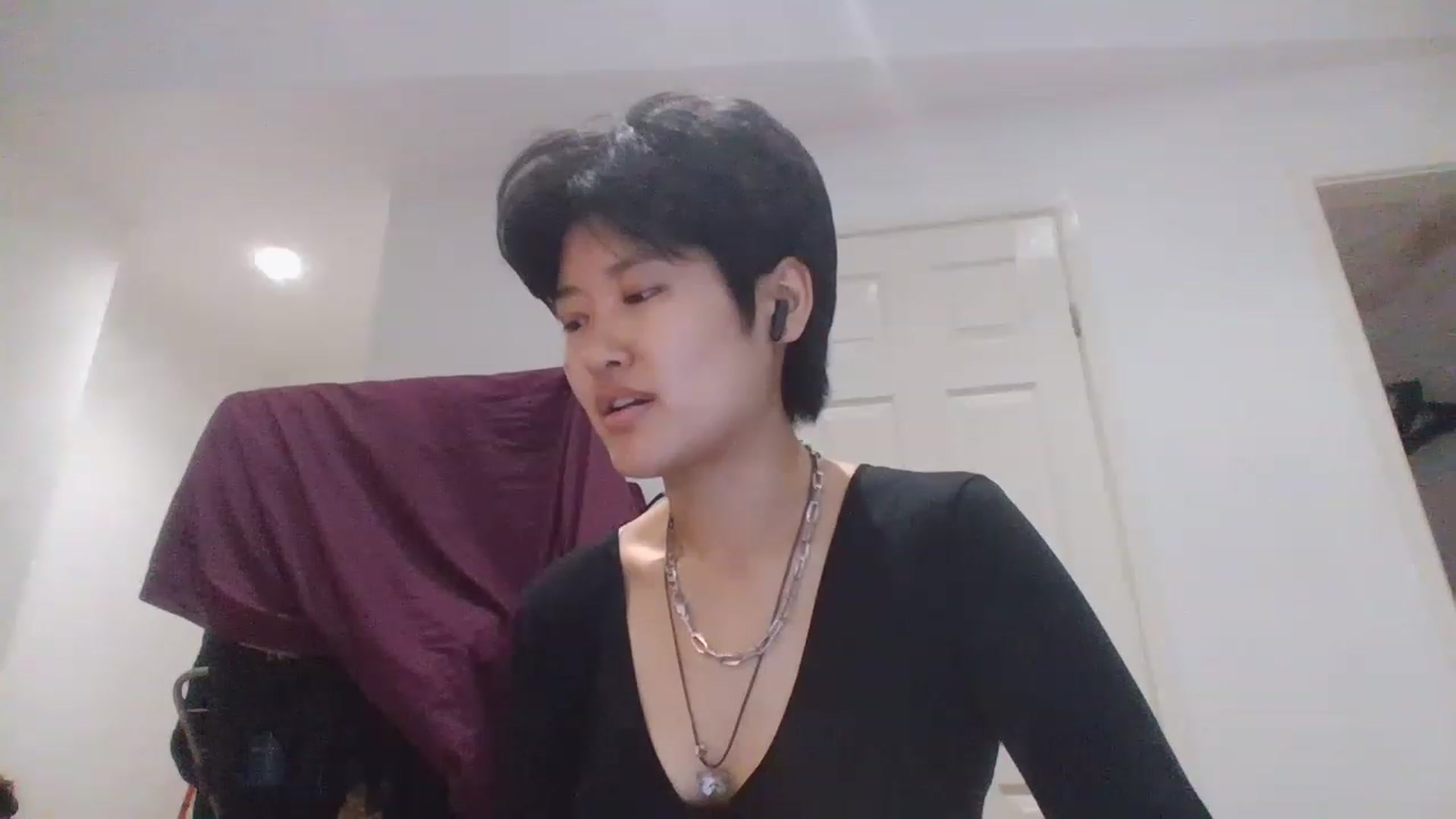 Gallery image thumbnail from Nomi_20's myfreecams stream on, 07/17/2023, 15:36 image 10 of 20