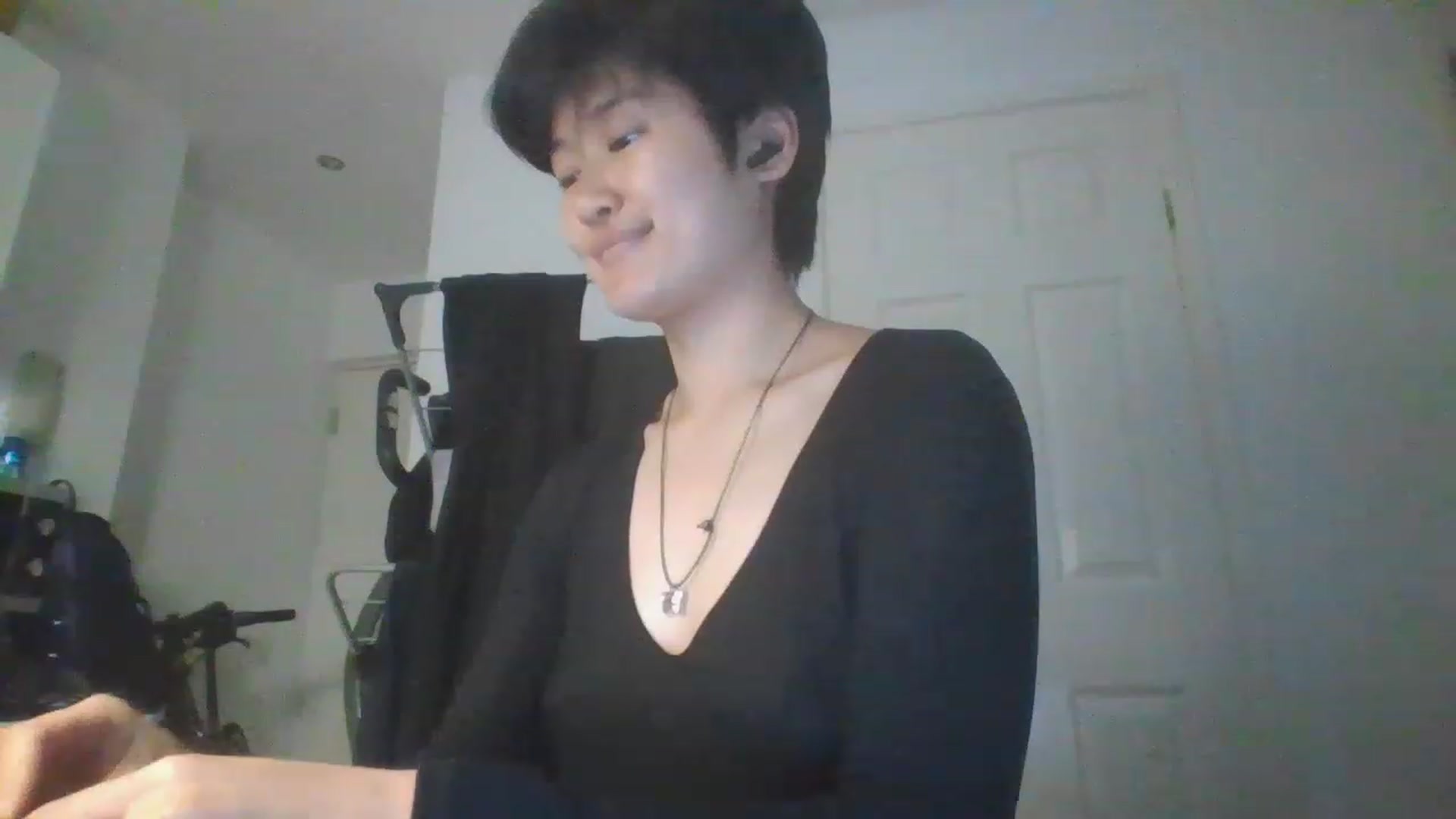 Gallery image thumbnail from Nomi_20's myfreecams stream on, 07/24/2023, 14:30 image 9 of 20