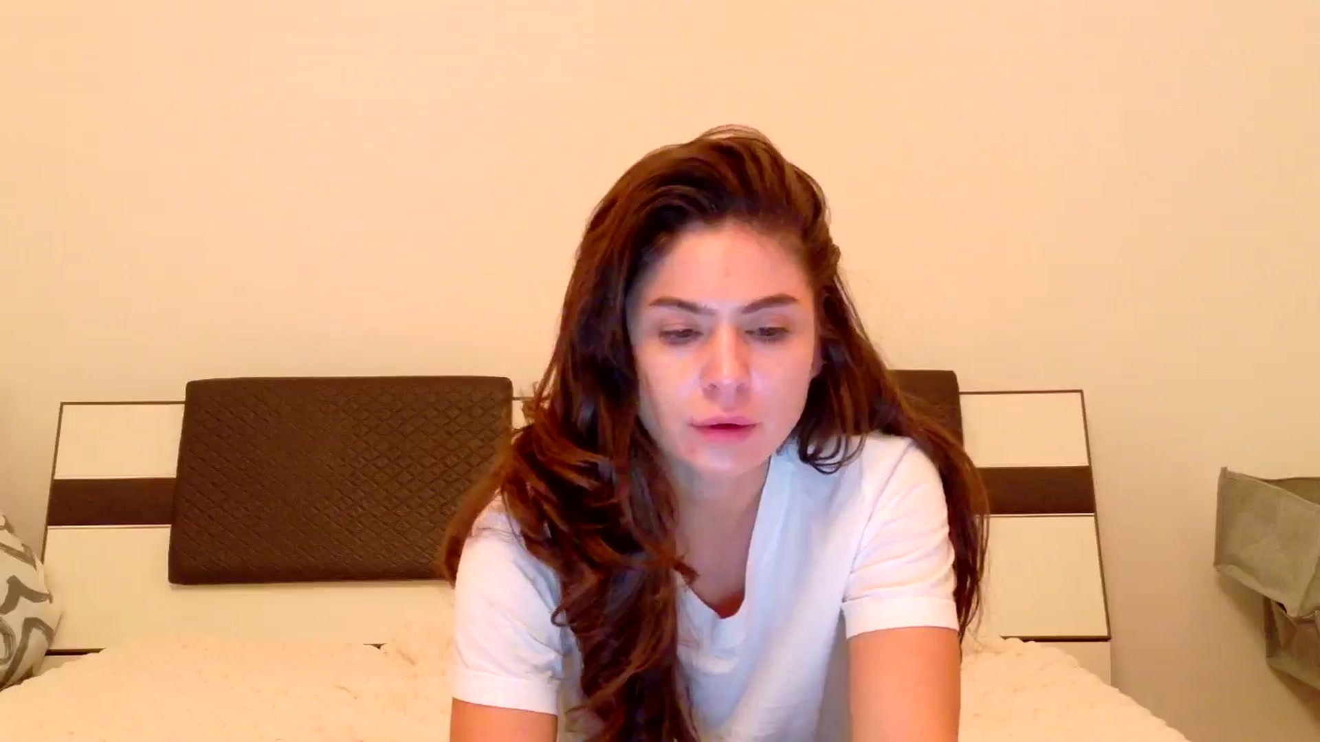 Gallery image thumbnail from Nonameeeeee's myfreecams stream on, 03/26/2026, 17:49 image 14 of 20