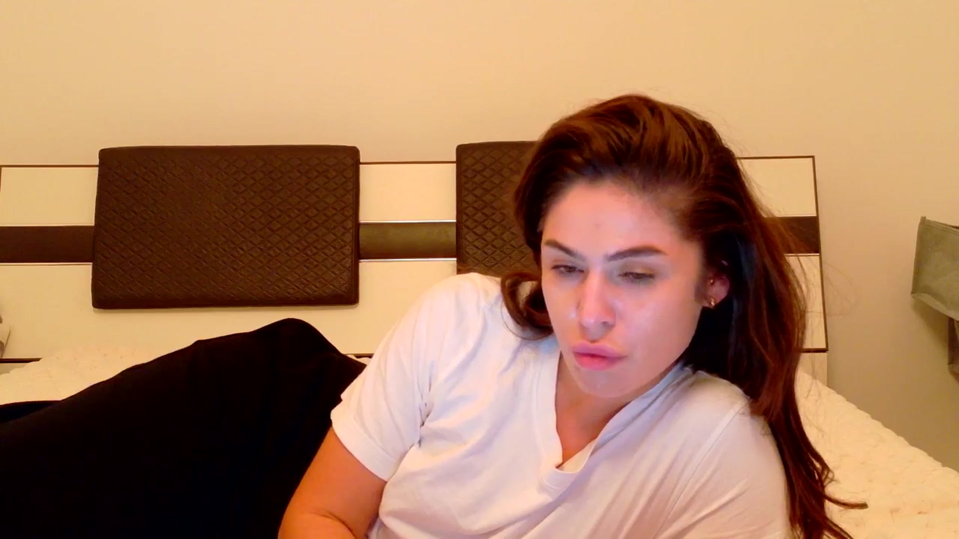 Gallery image thumbnail from Nonameeeeee's myfreecams stream on, 03/26/2026, 17:49 image 7 of 20