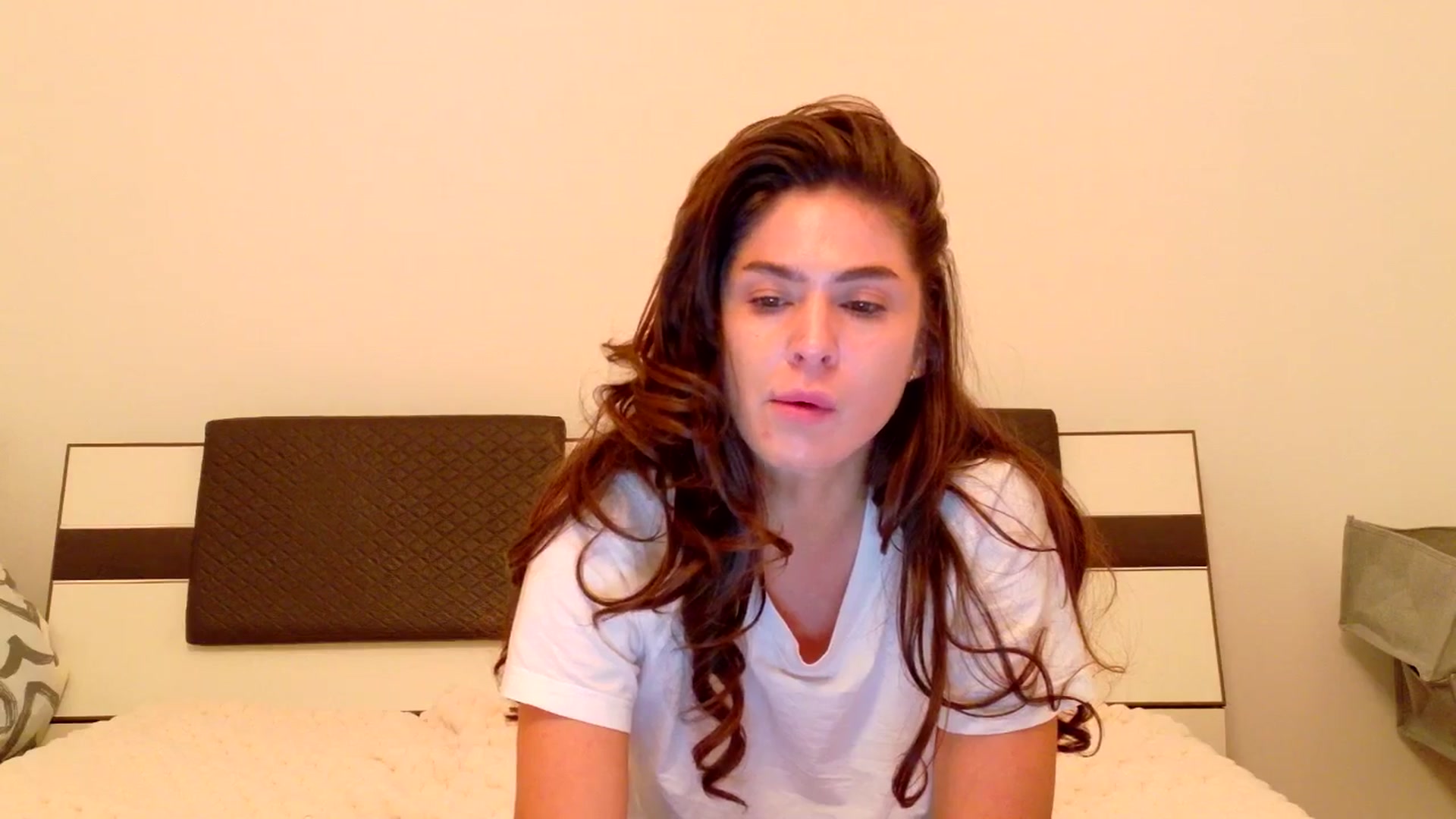 Gallery image thumbnail from Nonameeeeee's myfreecams stream on, 03/26/2026, 17:49 image 11 of 20