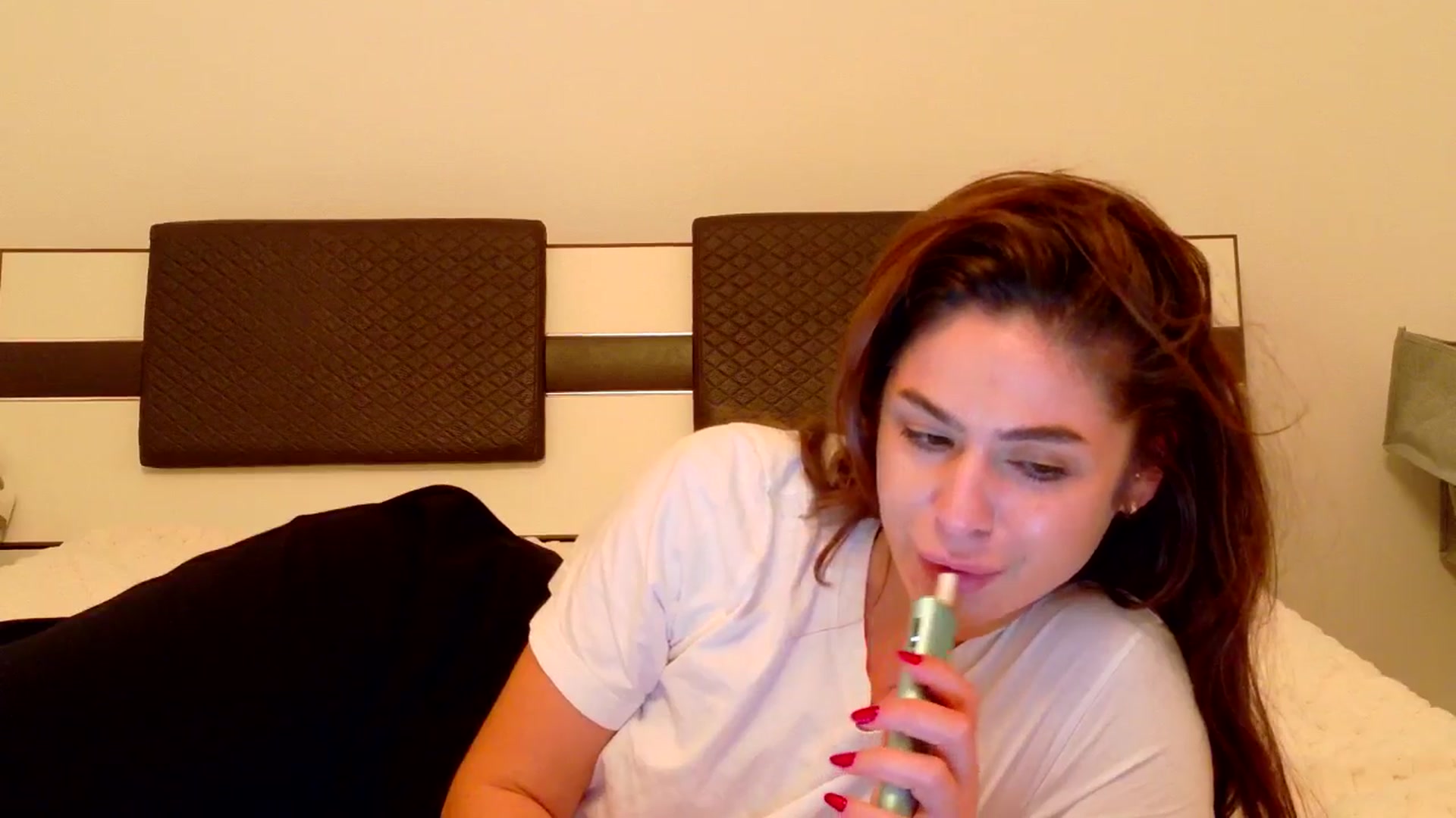 Gallery image thumbnail from Nonameeeeee's myfreecams stream on, 03/26/2026, 17:49 image 8 of 20