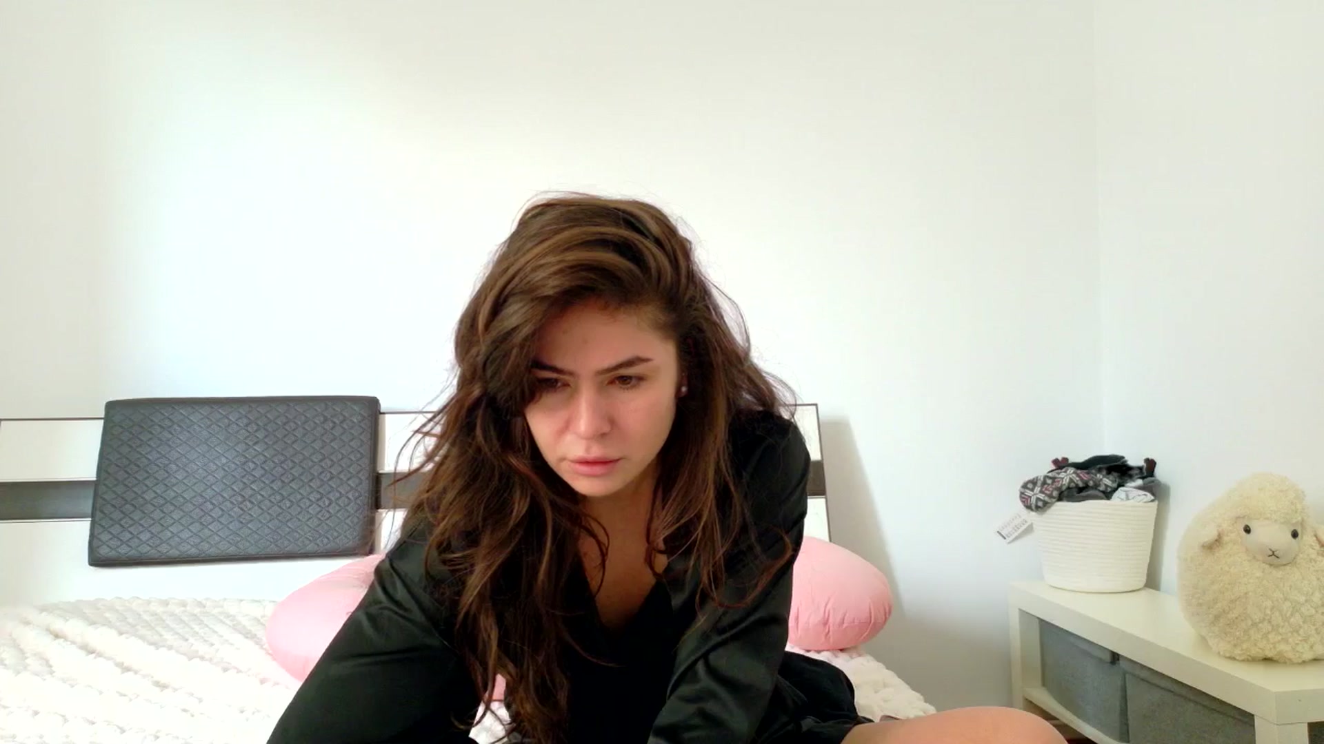 Gallery image thumbnail from Nonameeeeee's myfreecams stream on, 04/11/2026, 07:48 image 14 of 20
