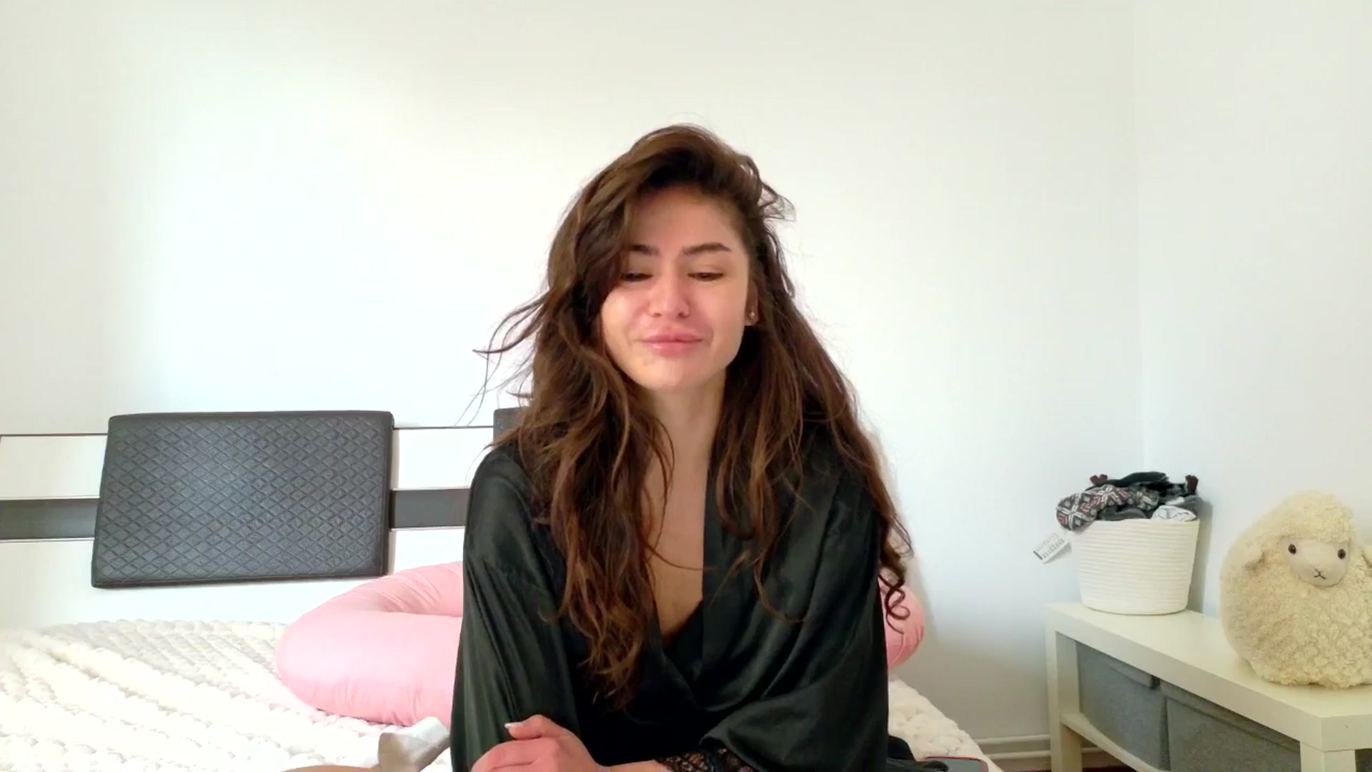 Gallery image thumbnail from Nonameeeeee's myfreecams stream on, 04/11/2026, 07:48 image 15 of 20