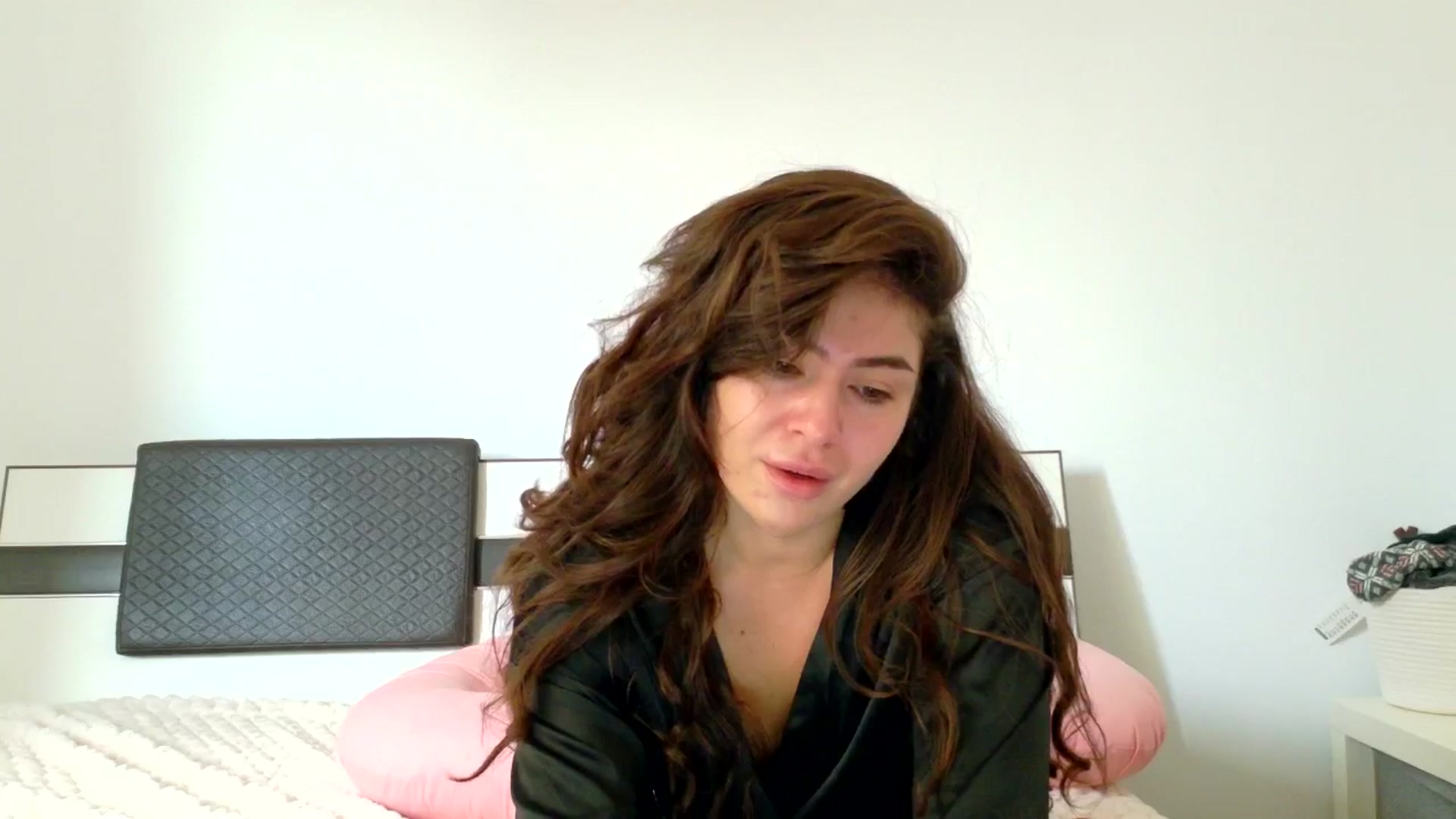 Gallery image thumbnail from Nonameeeeee's myfreecams stream on, 04/11/2026, 07:48 image 19 of 20