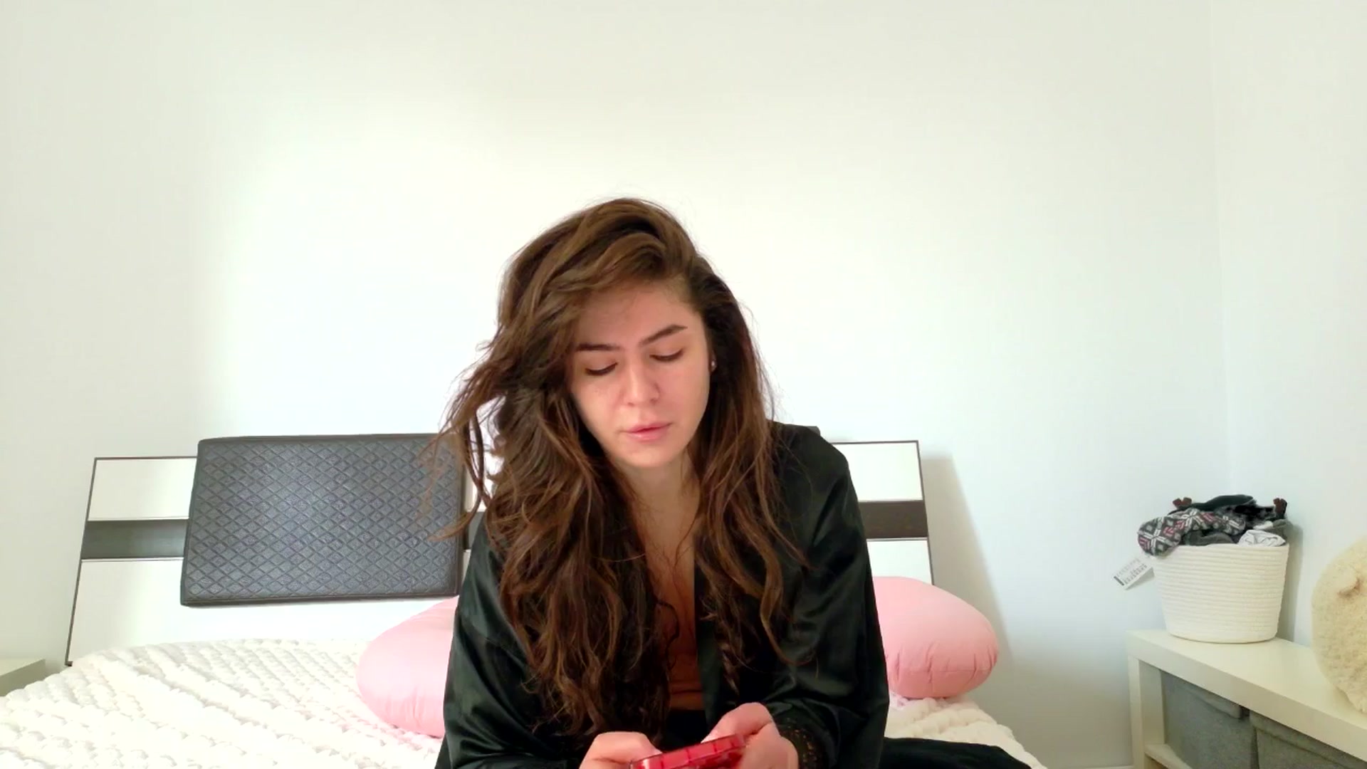 Gallery image thumbnail from Nonameeeeee's myfreecams stream on, 04/11/2026, 07:48 image 5 of 20