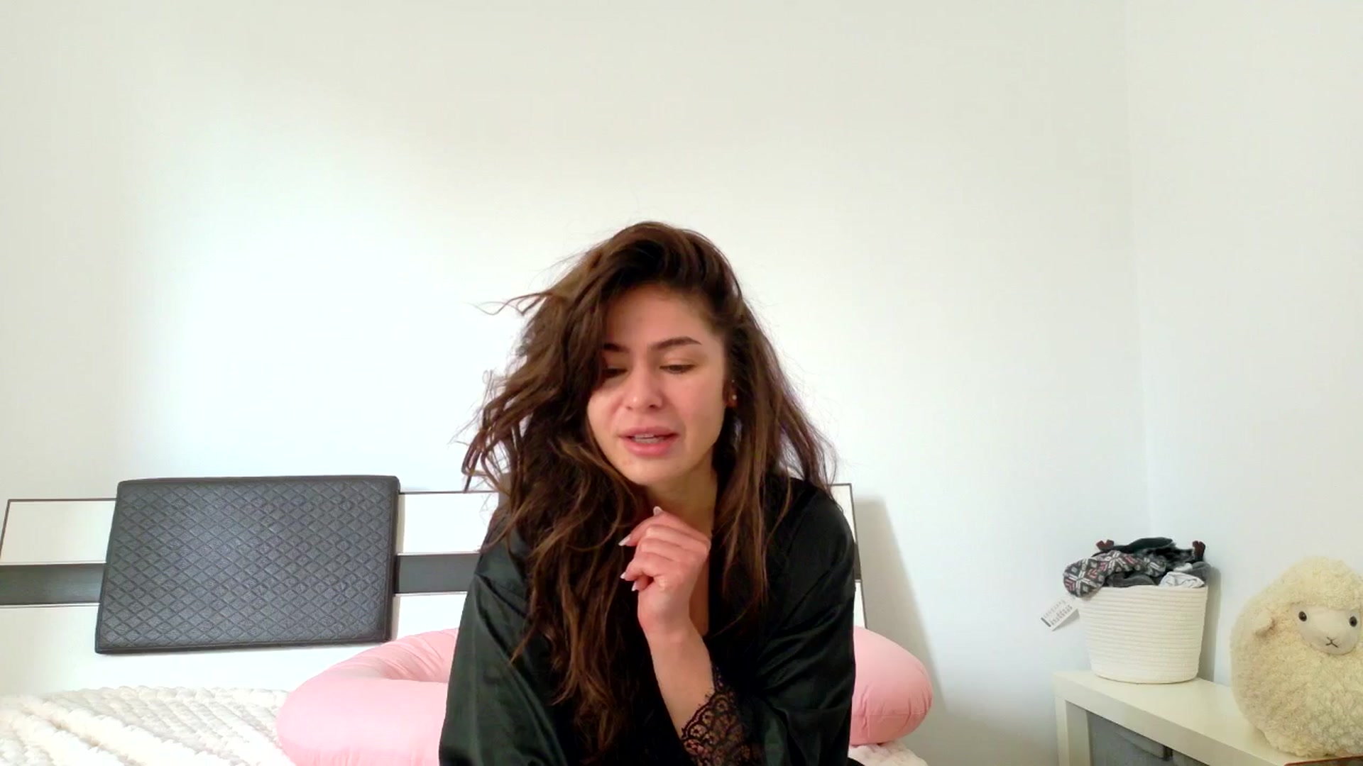 Gallery image thumbnail from Nonameeeeee's myfreecams stream on, 04/11/2026, 07:48 image 11 of 20