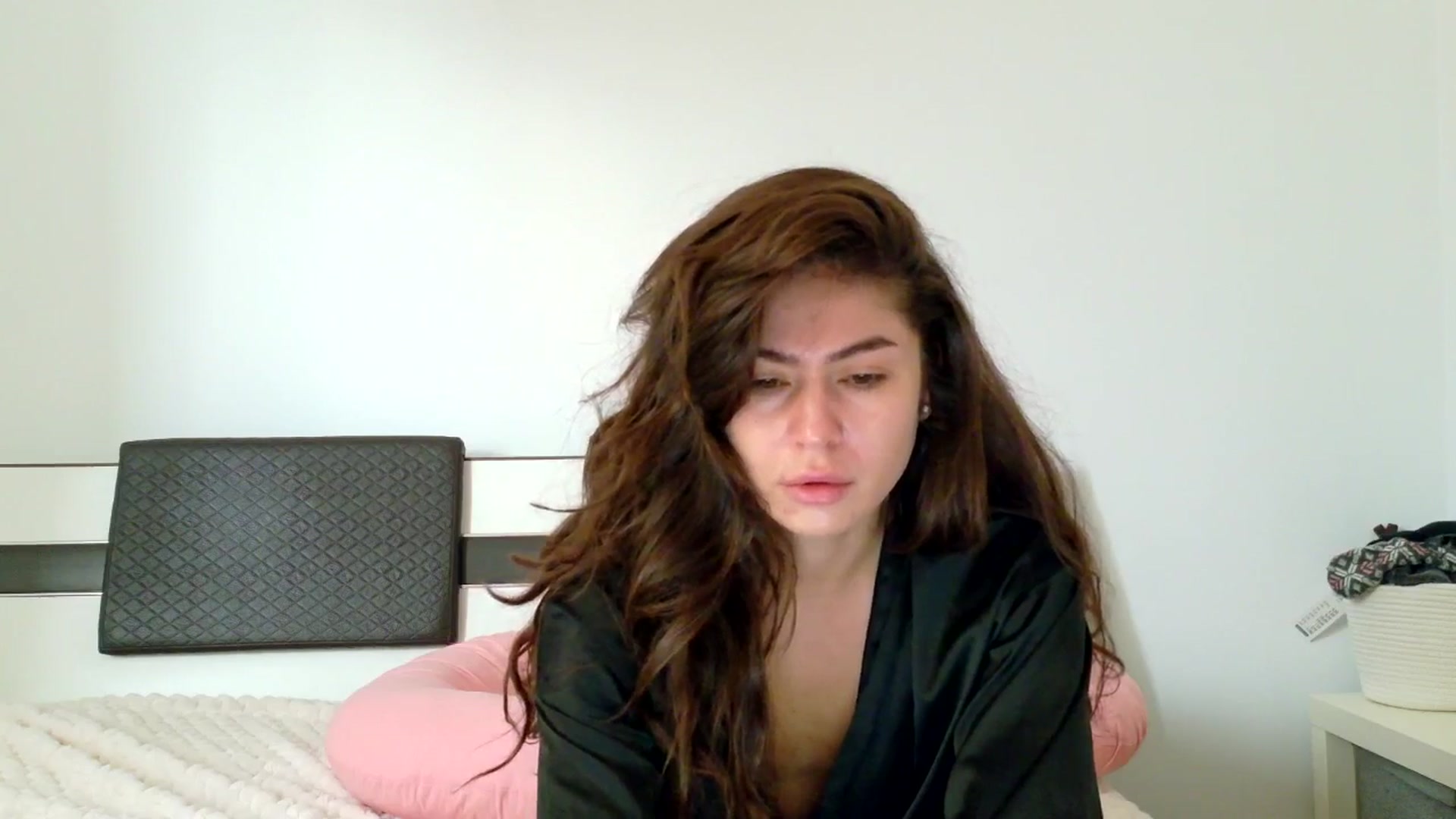 Gallery image thumbnail from Nonameeeeee's myfreecams stream on, 04/11/2026, 08:12 image 4 of 20