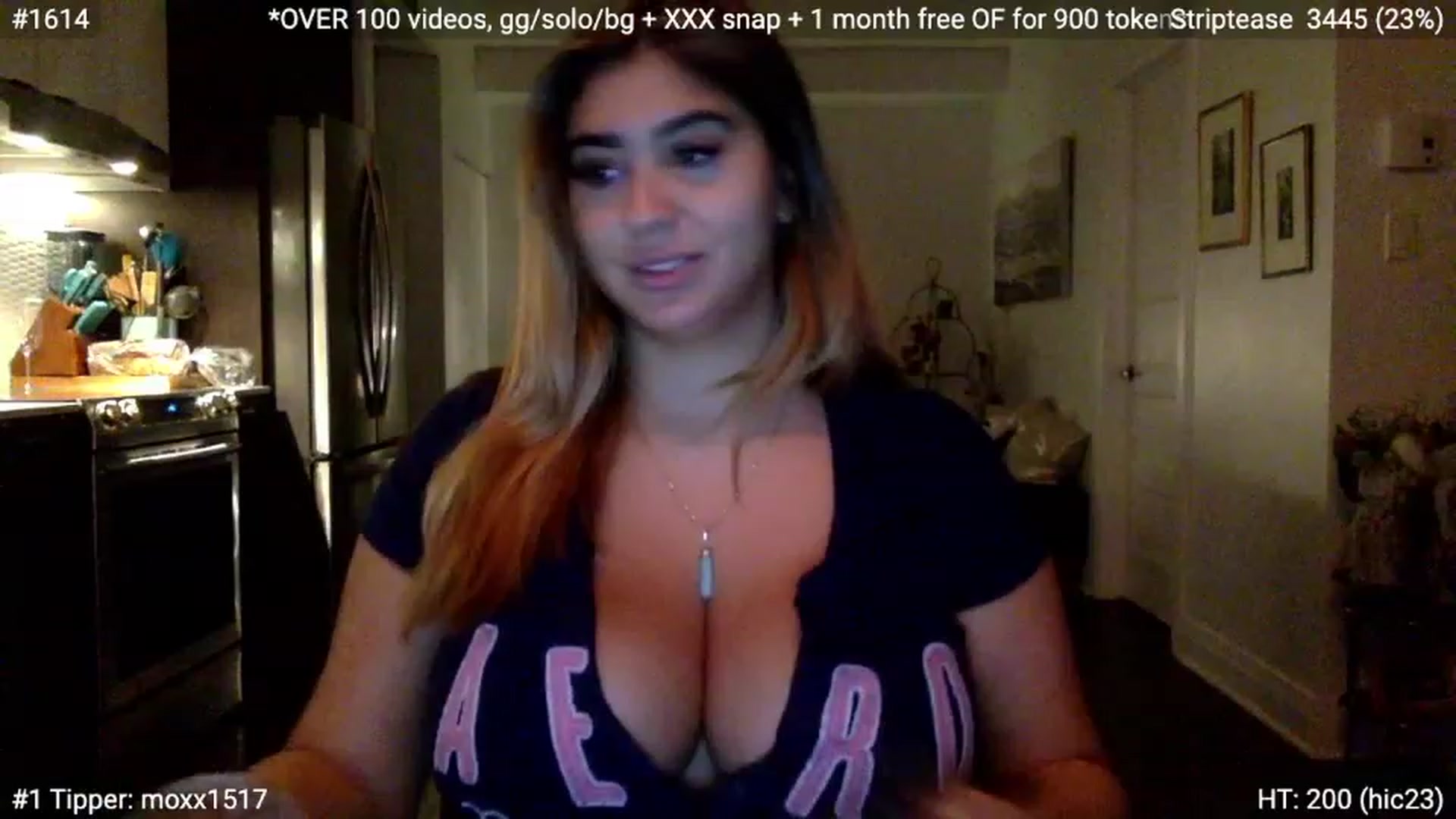 Gallery image thumbnail from NoraCharm's myfreecams stream on, 12/07/2022, 21:45 image 16 of 20