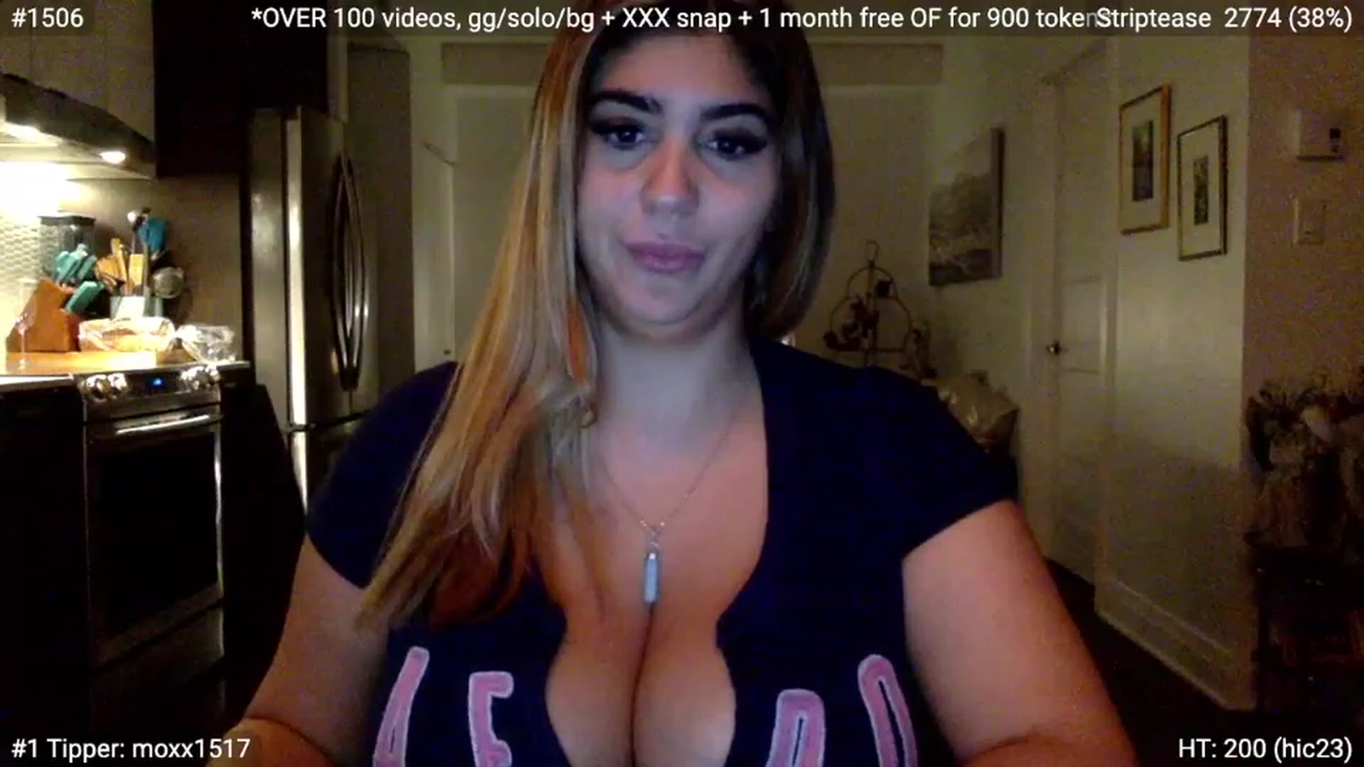Gallery image thumbnail from NoraCharm's myfreecams stream on, 12/07/2022, 23:04 image 14 of 20