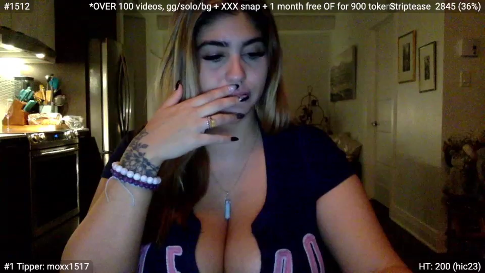 Gallery image thumbnail from NoraCharm's myfreecams stream on, 12/07/2022, 23:04 image 9 of 20