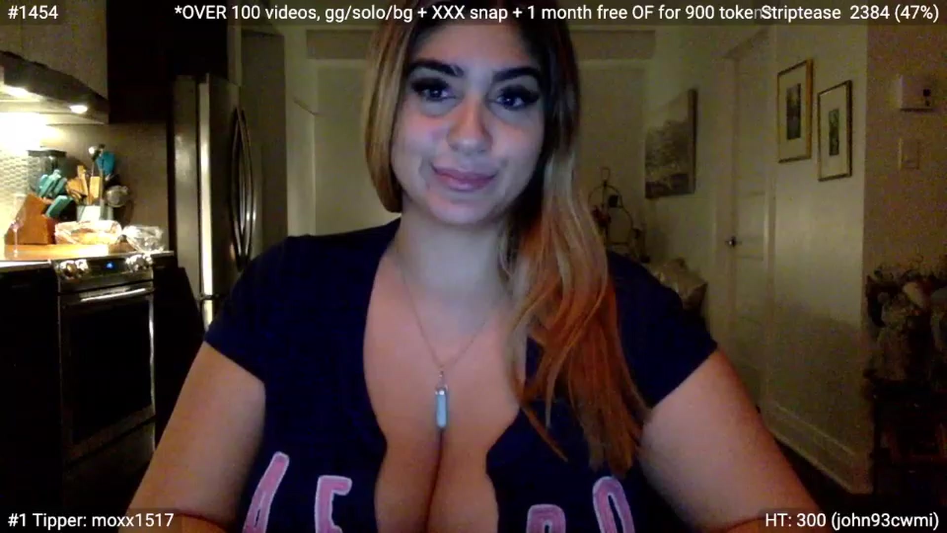 Gallery image thumbnail from NoraCharm's myfreecams stream on, 12/07/2022, 23:04 image 19 of 20