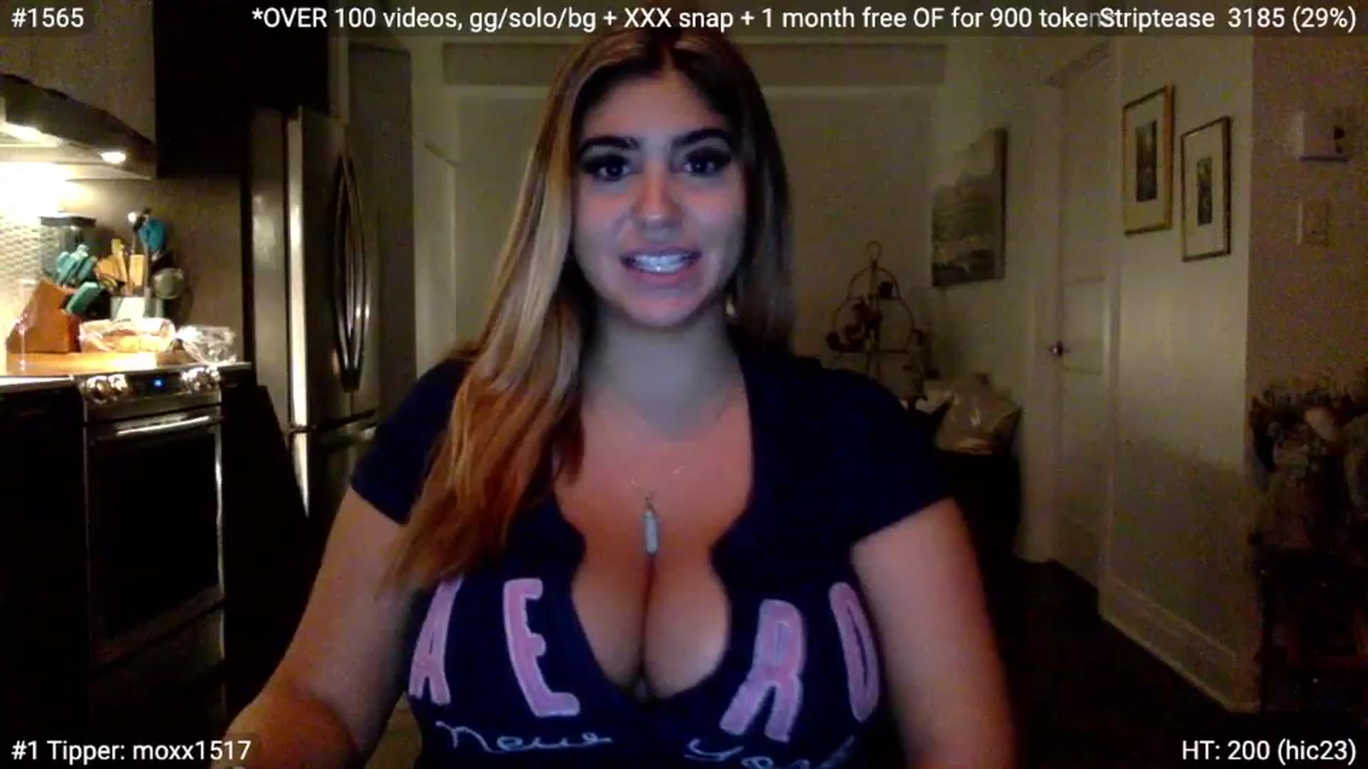 Gallery image thumbnail from NoraCharm's myfreecams stream on, 12/07/2022, 23:04 image 5 of 20