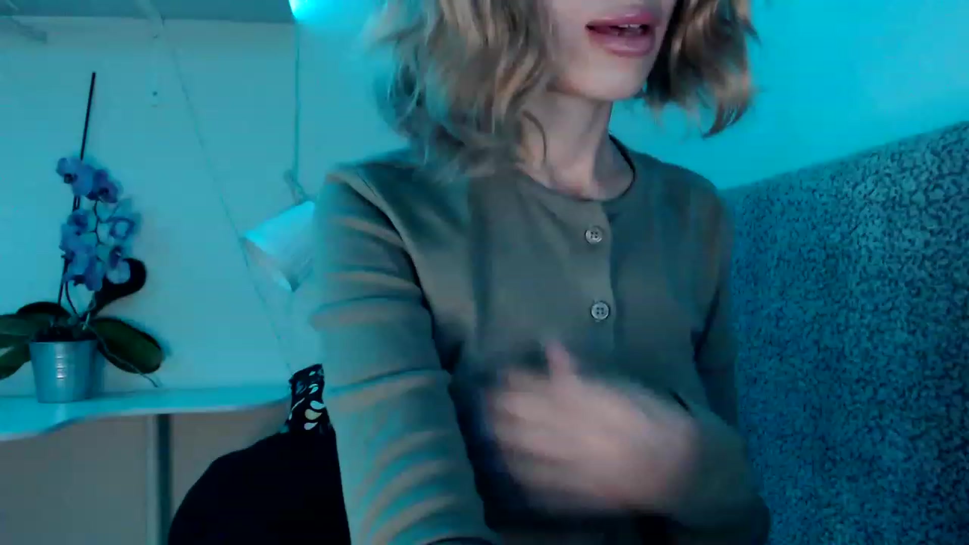 Gallery image thumbnail from Nora_Sweet's myfreecams stream on, 11/14/2022, 12:08 image 6 of 20