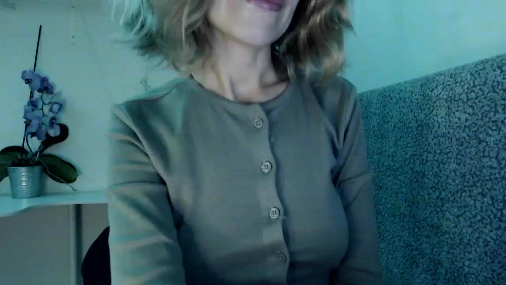 Gallery image thumbnail from Nora_Sweet's myfreecams stream on, 11/14/2022, 12:08 image 18 of 20