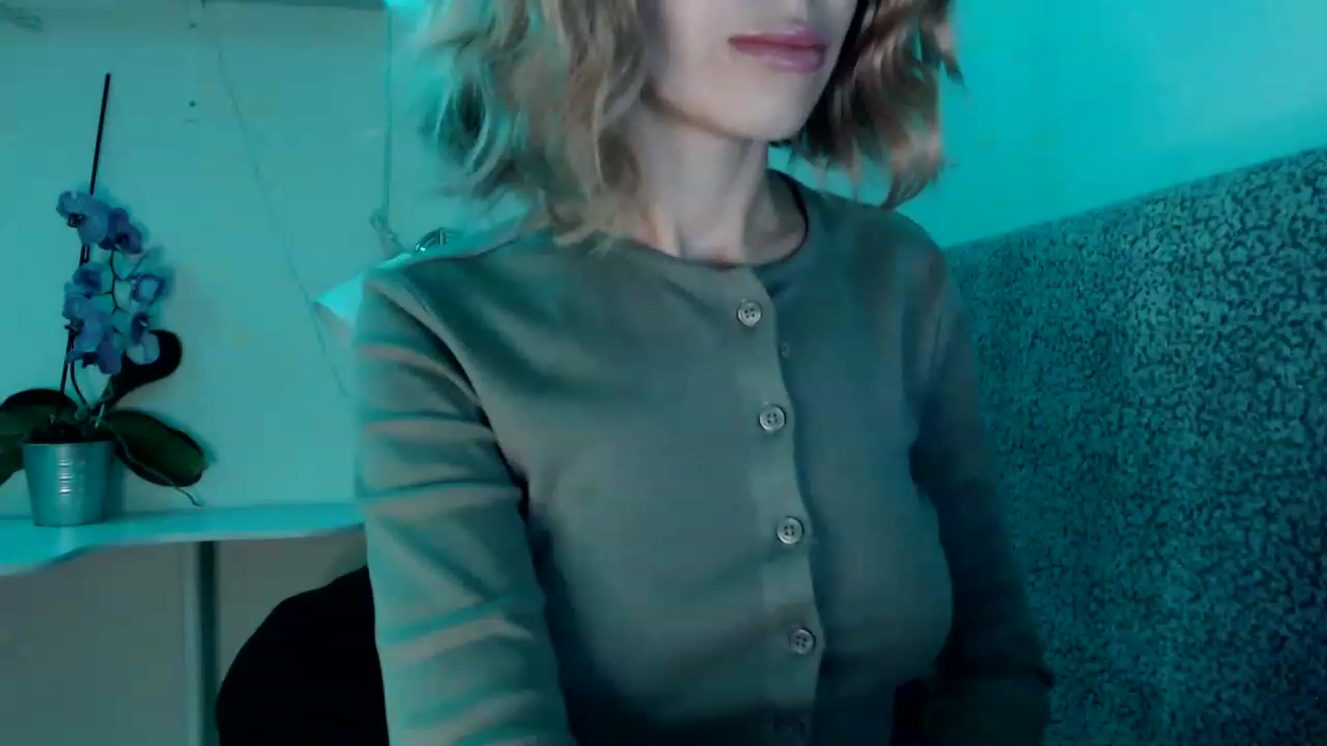 Gallery image thumbnail from Nora_Sweet's myfreecams stream on, 11/14/2022, 12:08 image 16 of 20