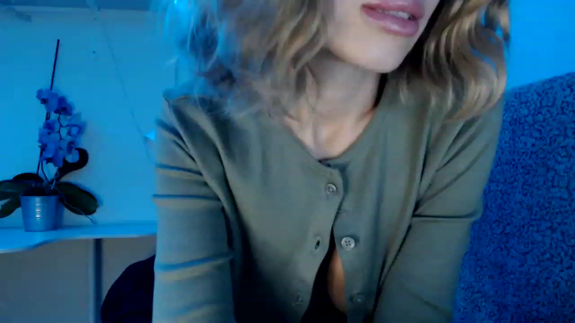 Gallery image thumbnail from Nora_Sweet's myfreecams stream on, 11/14/2022, 12:53 image 20 of 20