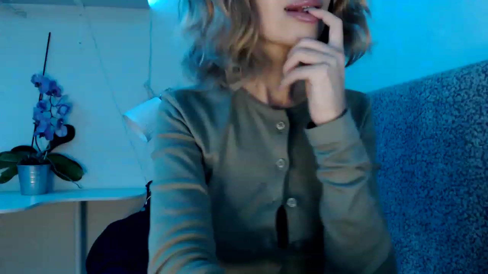 Gallery image thumbnail from Nora_Sweet's myfreecams stream on, 11/14/2022, 12:53 image 4 of 20